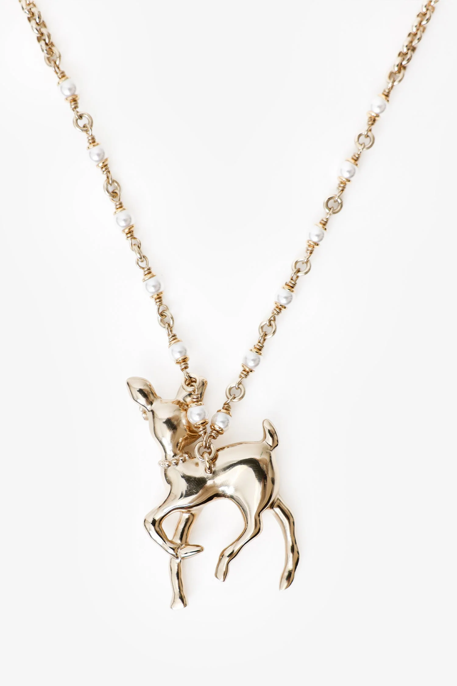 Pre-Loved Chanel™ 25P Gold Plated Pearl Deer Pendant Necklace - Image 4
