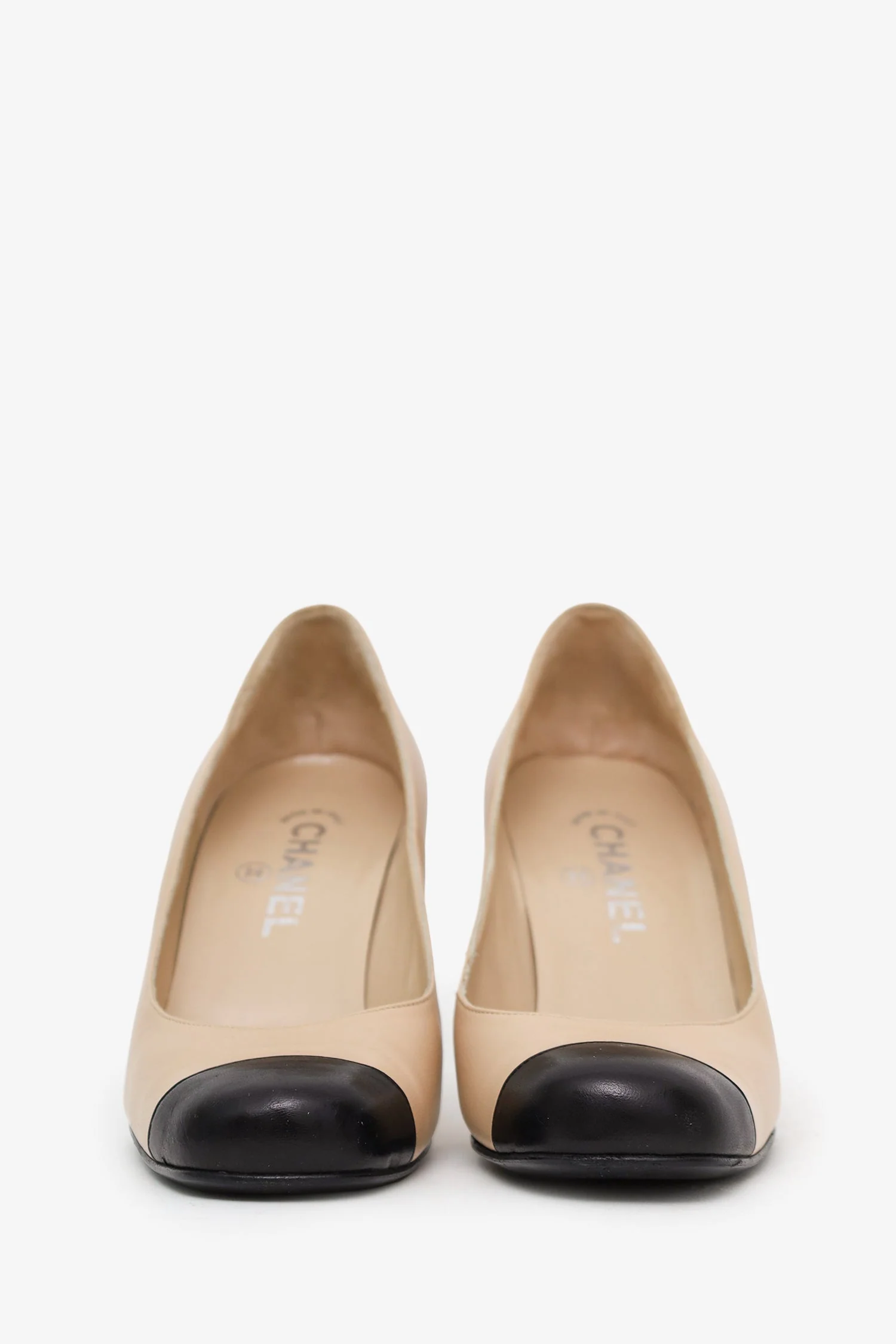 Pre-Loved Chanel™ Beige/Black Cap Round Toe Pumps Size 39 - Image 3