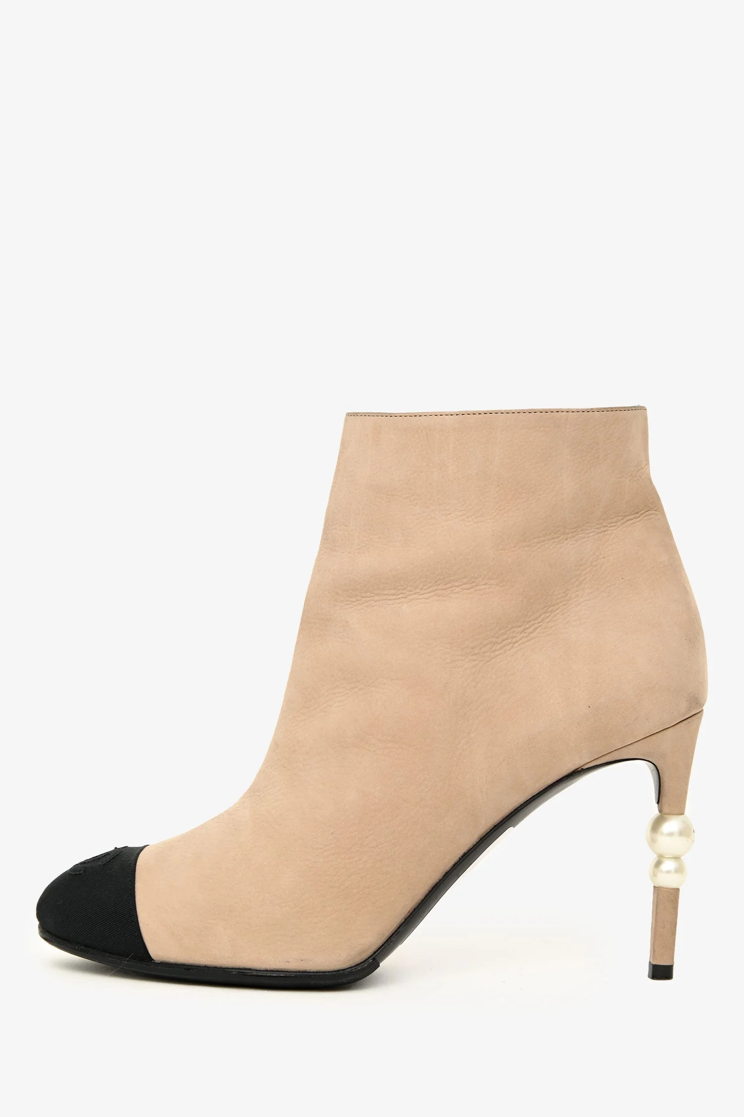 Pre-Loved Chanel Beige Black CC Cap Toe Pearl Heel Boots Size 39 - Image 5