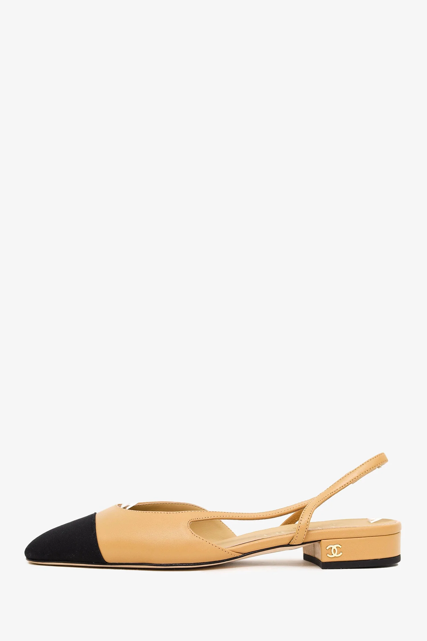 Pre-Loved Chanel™ Beige/Black Leather Slingback Heels Size 39 - Image 5