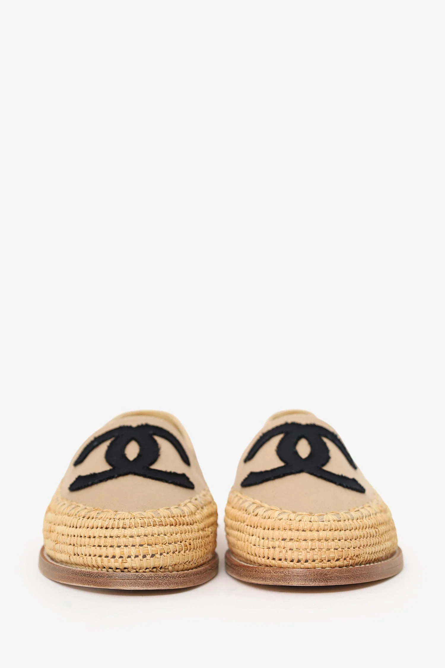 Pre-Loved Chanel™ Beige/Black Satin/Woven Raffia CC Espadrille Flats Size 36 - Image 3