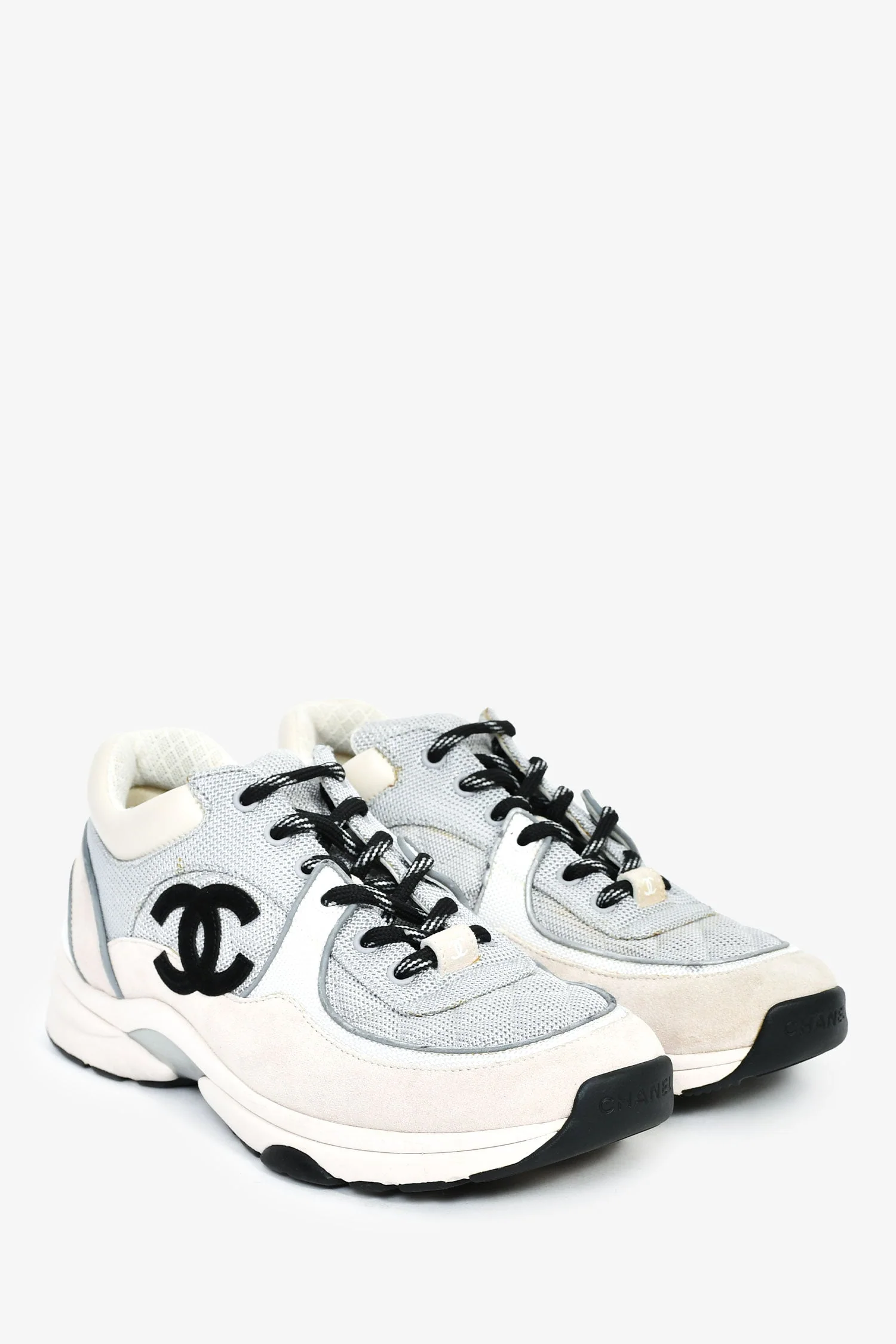 Pre-Loved Chanel™ Beige/Grey Suede CC Sneakers Size 38.5 - Image 2