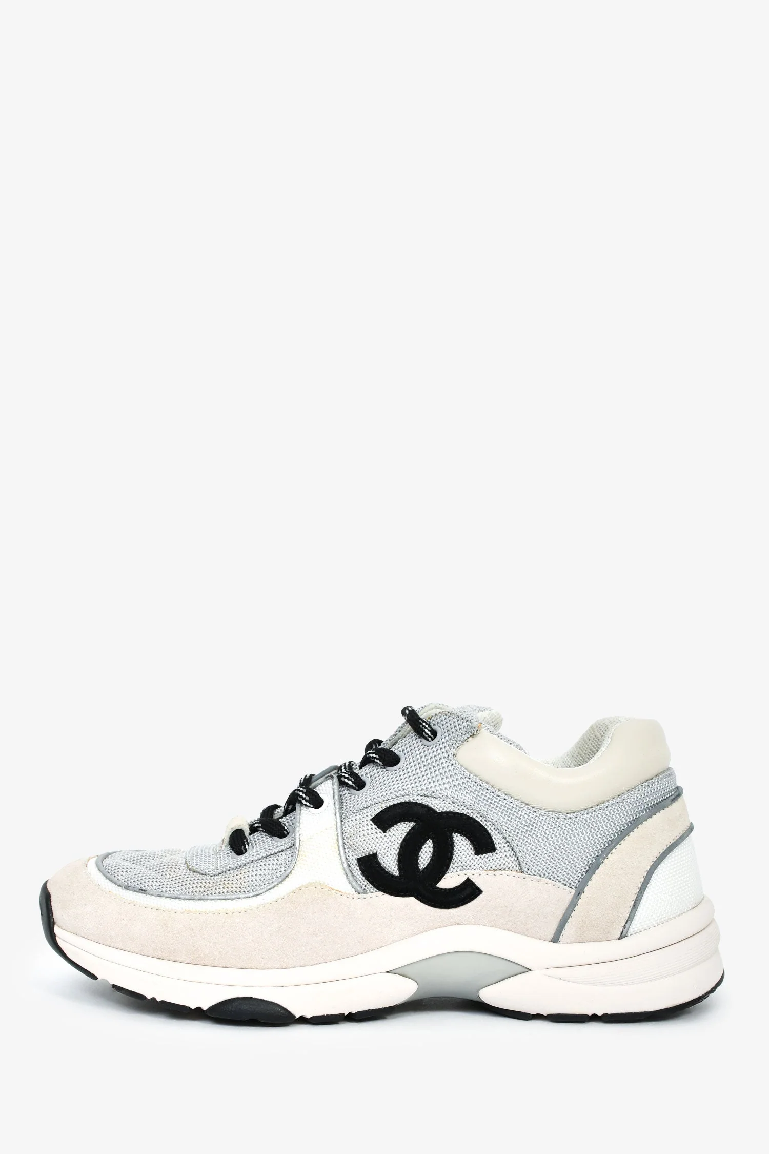 Pre-Loved Chanel™ Beige/Grey Suede CC Sneakers Size 38.5 - Image 5