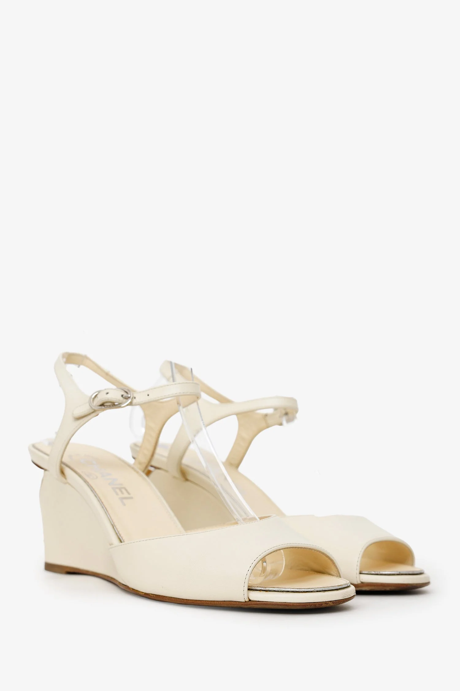 Pre-Loved Chanel™ Beige Lambskin Pearl CC Wedge Sandals Size 37 - Image 2