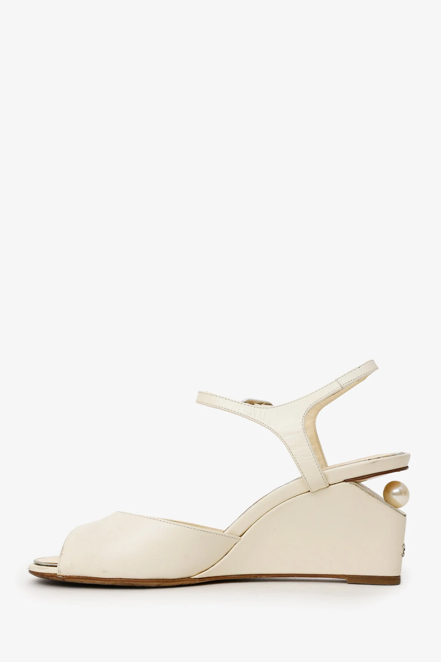 Pre-Loved Chanel™ Beige Lambskin Pearl CC Wedge Sandals Size 37 - Image 5