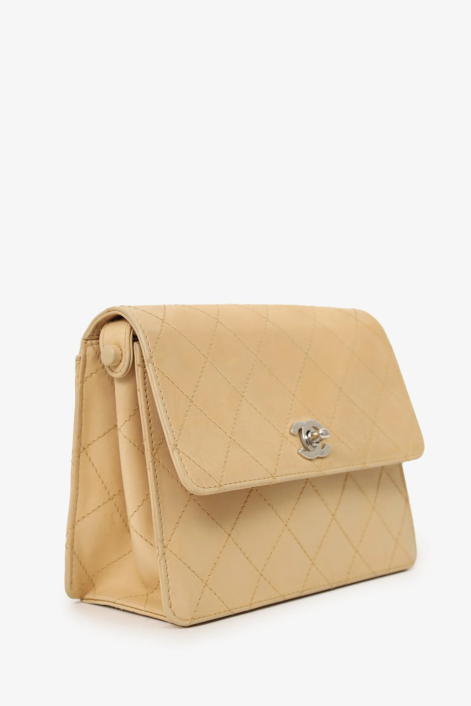 Pre-Loved Chanel™ Beige Quilted CC Shoulder Bag - Image 2