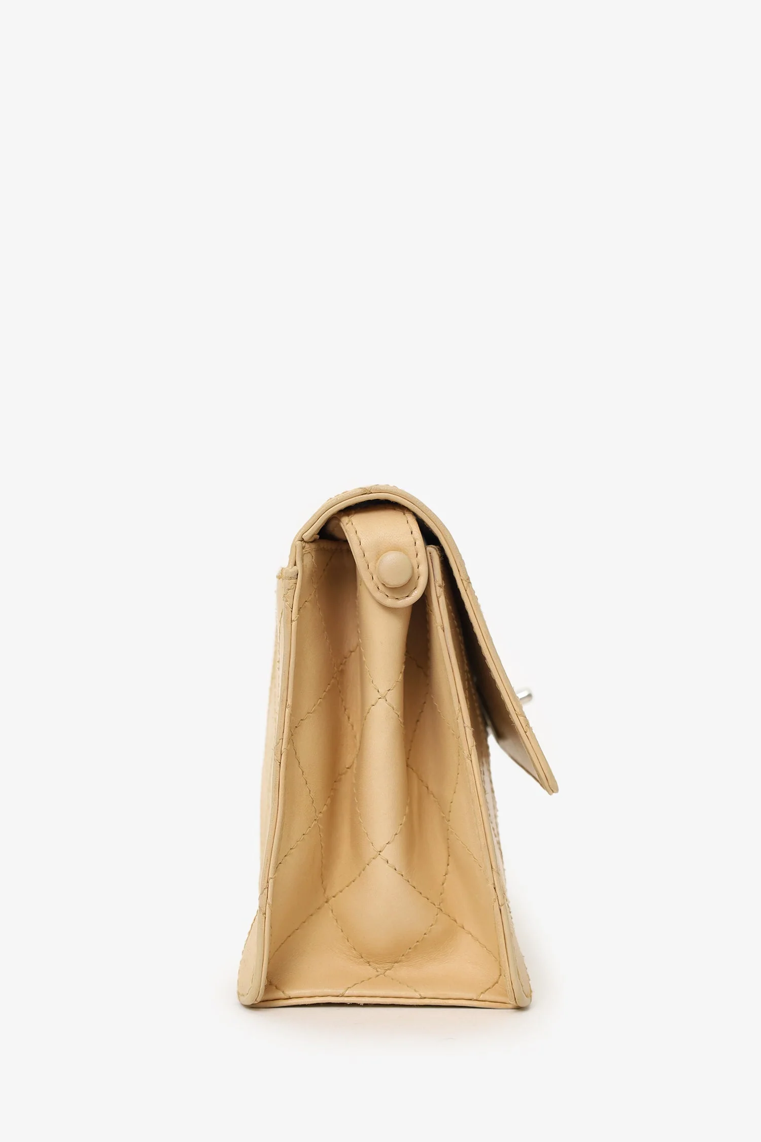 Pre-Loved Chanel™ Beige Quilted CC Shoulder Bag - Image 4