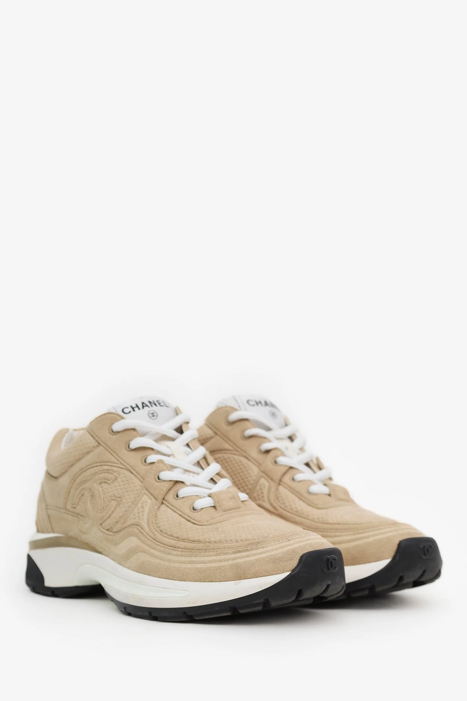 Pre-Loved Chanel™ Beige/White Suede Sneakers Size 38 - Image 2