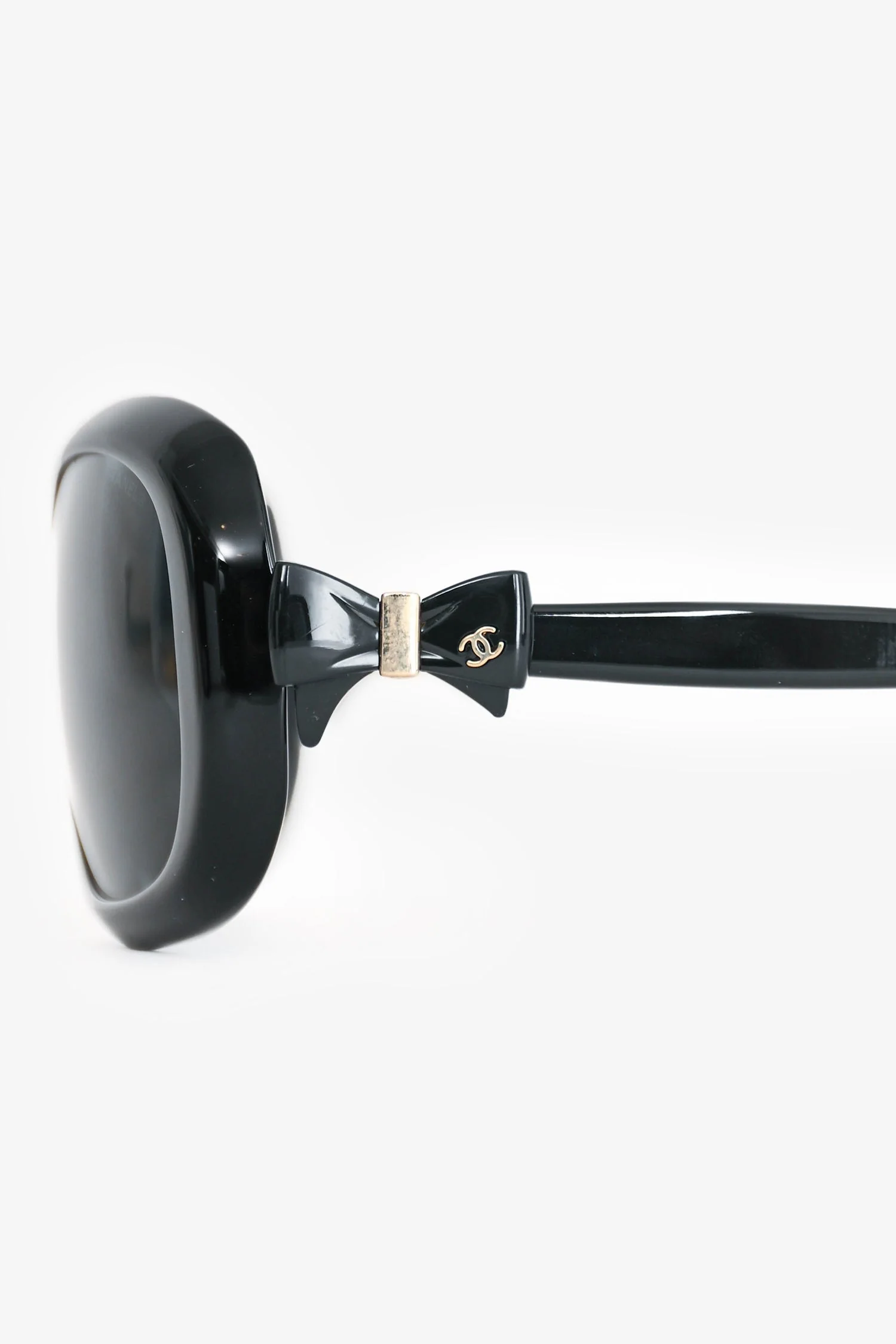 Chanel™ Black Acrylic Rectangular Bow Detail Sunglasses - Image 4