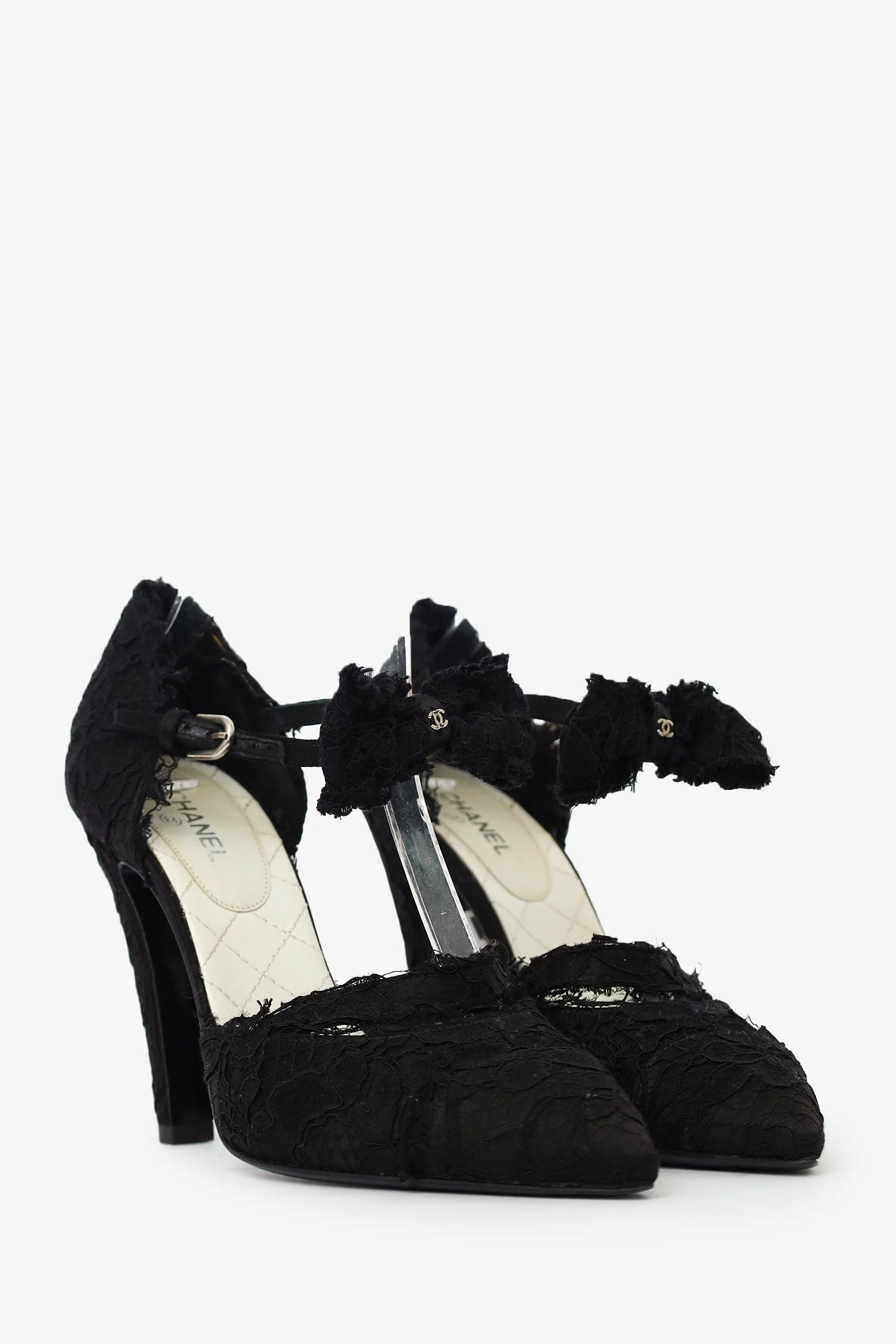 Pre-Loved Chanel™ Black CC Lace Ankle Wrap Bow Pumps Size 38 - Image 2
