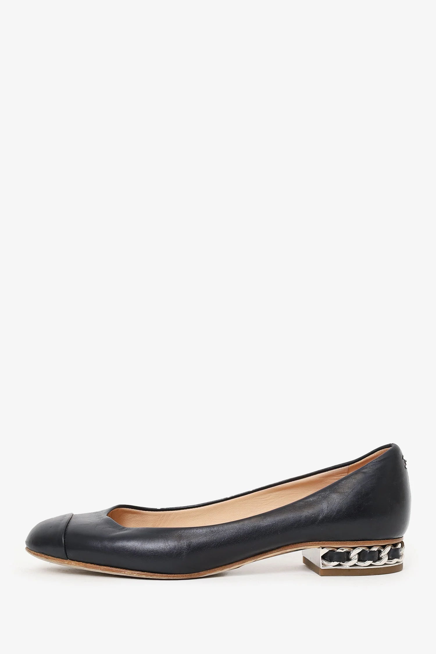 Pre-Loved Chanel™ Black Lambskin Leather Cap-Toe Chain Flats Size 36.5 - Image 4