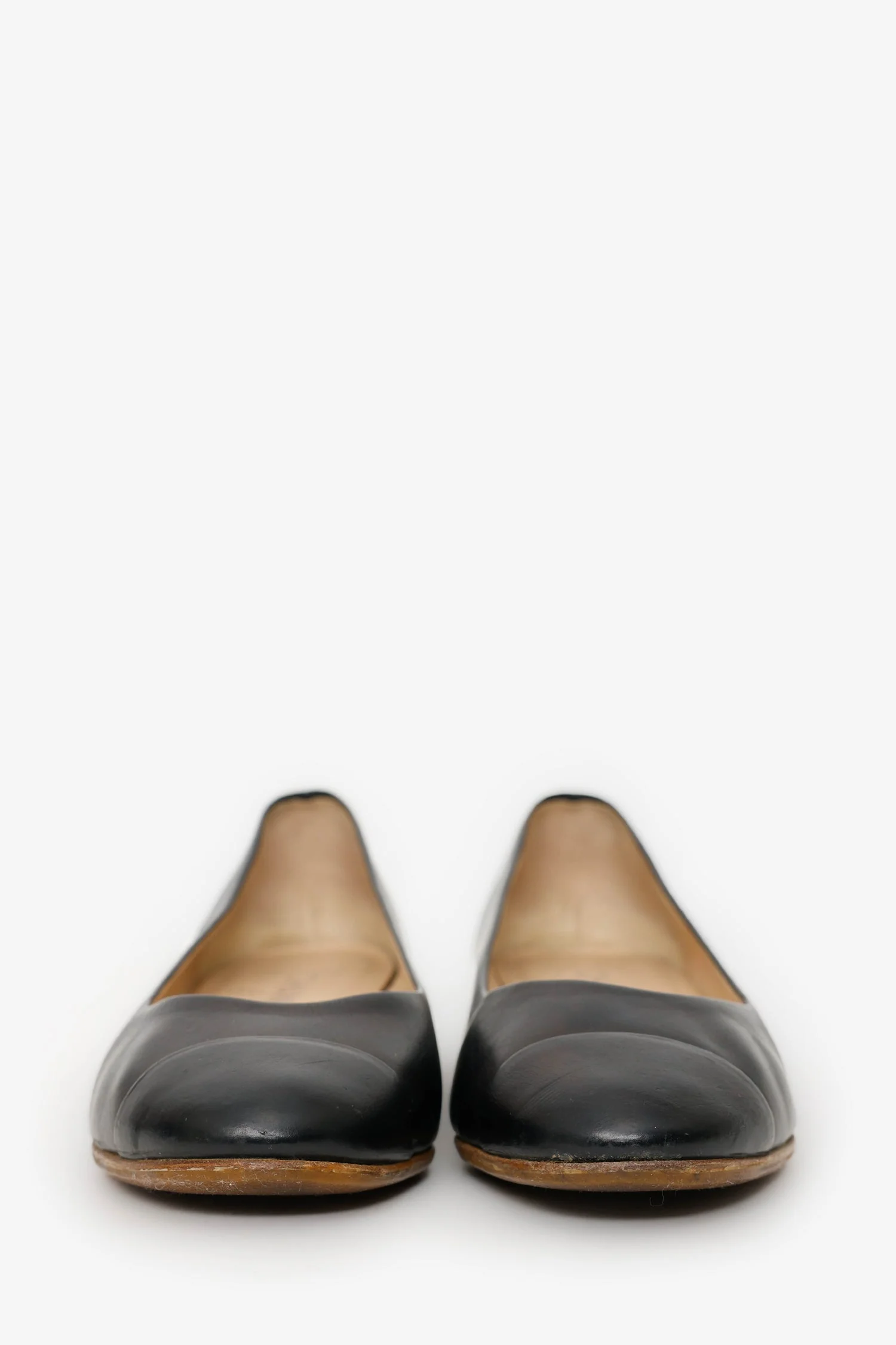 Pre-Loved Chanel™ Black Lambskin Leather Cap-Toe Chain Flats Size 37.5 - Image 3