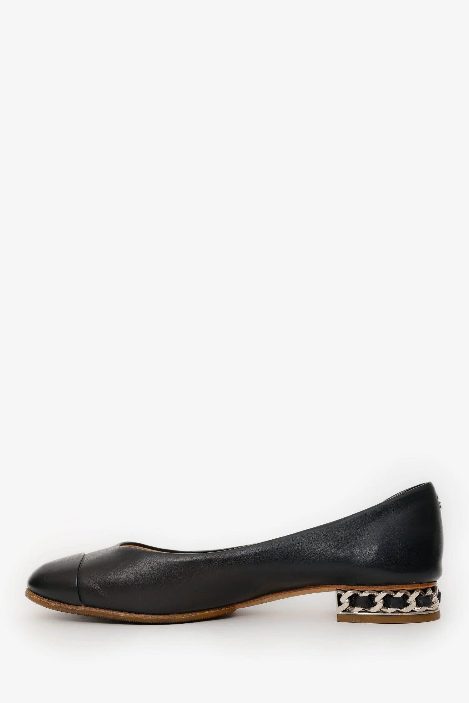 Pre-Loved Chanel™ Black Lambskin Leather Cap-Toe Chain Flats Size 37.5 - Image 5