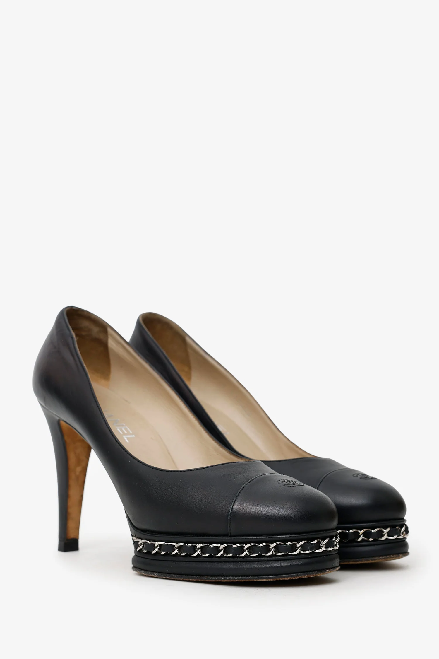 Pre-Loved Chanel™ Black Leather CC Cap Toe Chain Platform Pumps Size 40 - Image 2