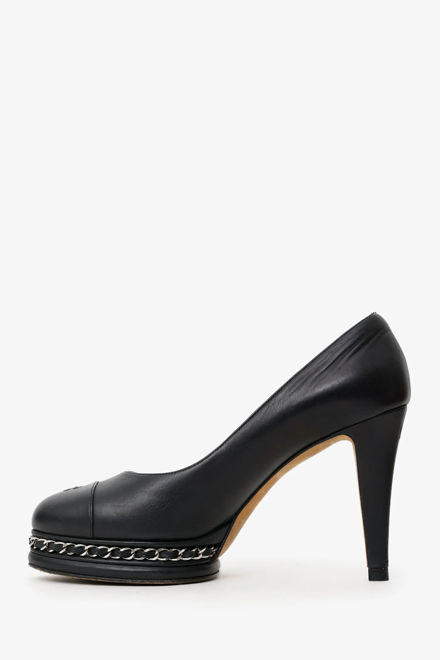 Pre-Loved Chanel™ Black Leather CC Cap Toe Chain Platform Pumps Size 40 - Image 4