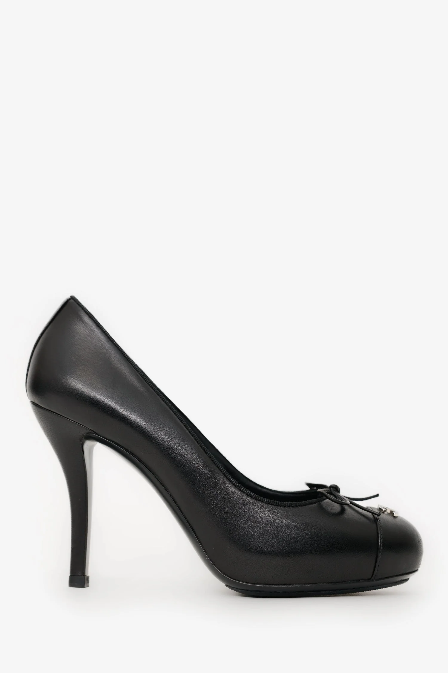 Pre-Loved Chanel™ Black Leather CC Cap Toe Platform Pumps Size 36.5