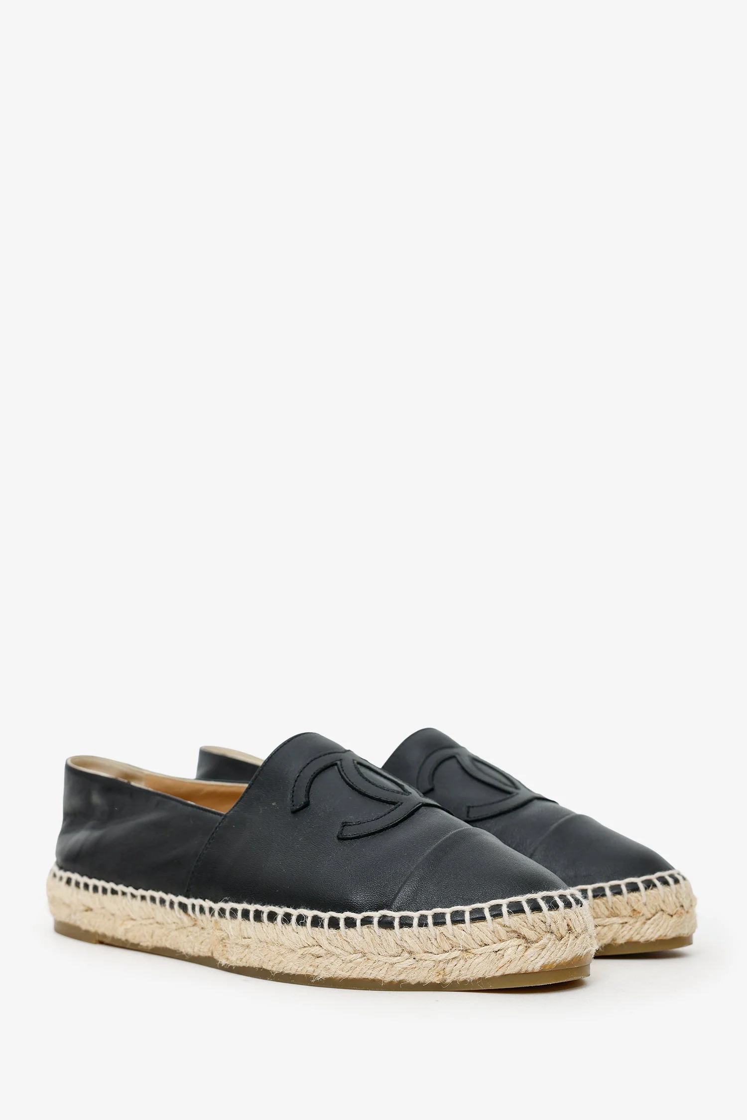Pre-Loved Chanel™ Black Leather CC Espadrille Flats Size 40 - Image 2