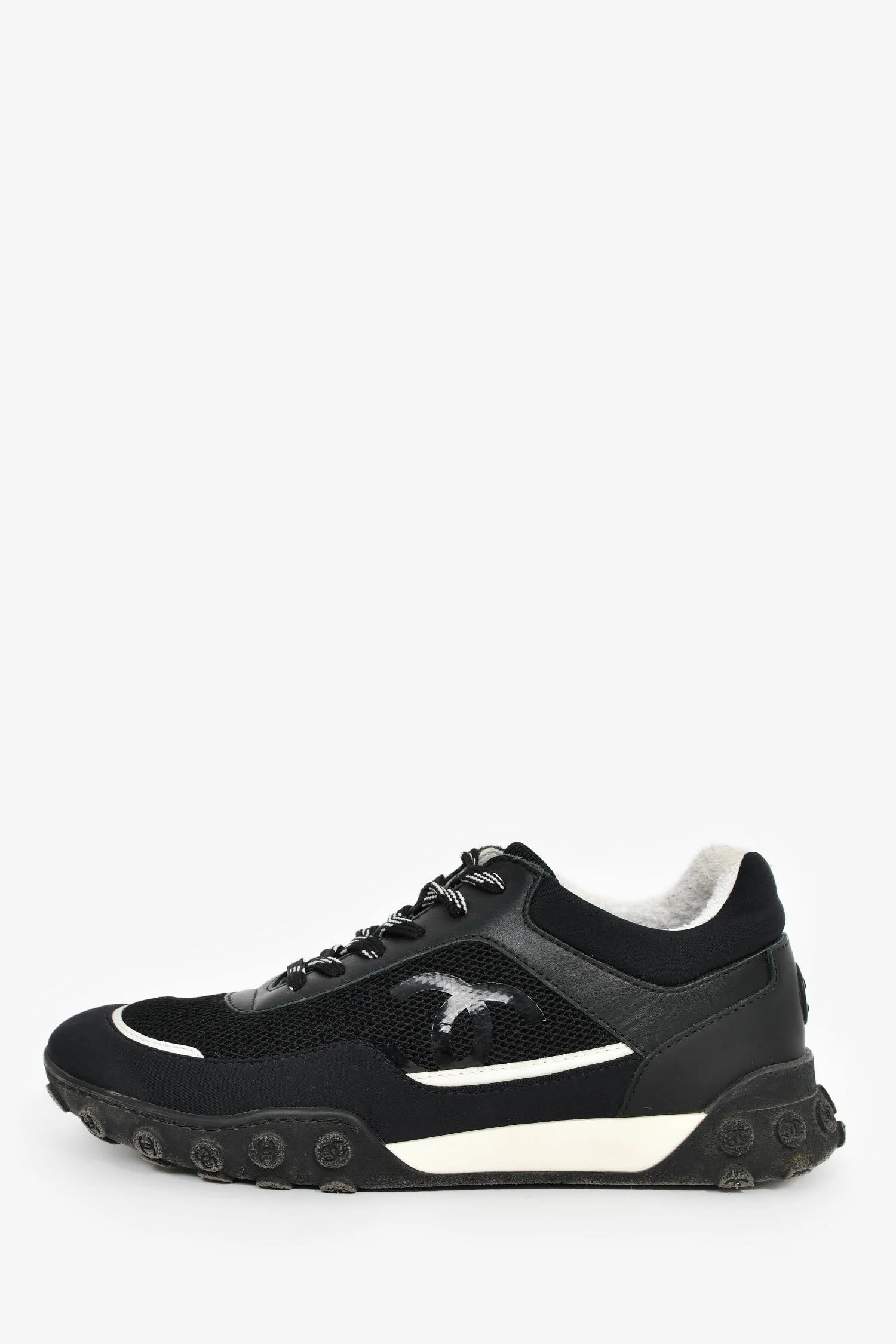 Pre-Loved Chanel™ Black Leather/Mesh Sneakers Size 36.5 - Image 4