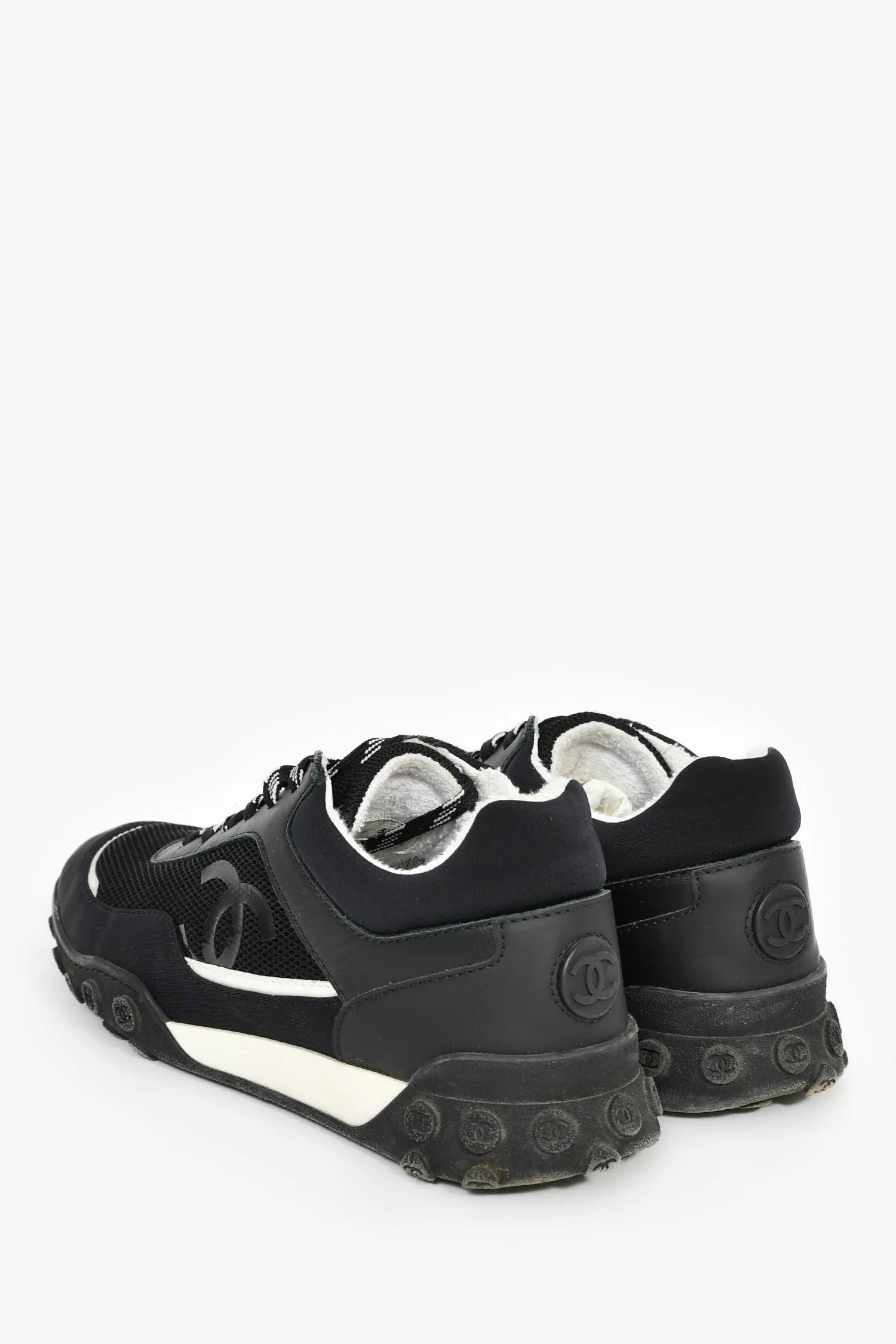 Pre-Loved Chanel™ Black Leather/Mesh Sneakers Size 36.5 - Image 5