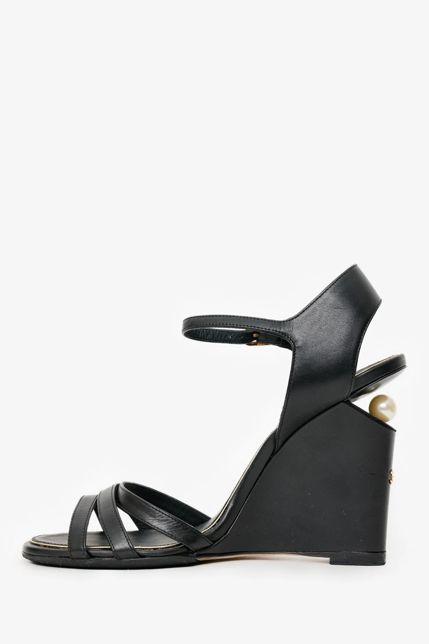 Pre-Loved Chanel™ Black Leather Pearl-Embellished Wedge Sandals Size 38 - Image 5