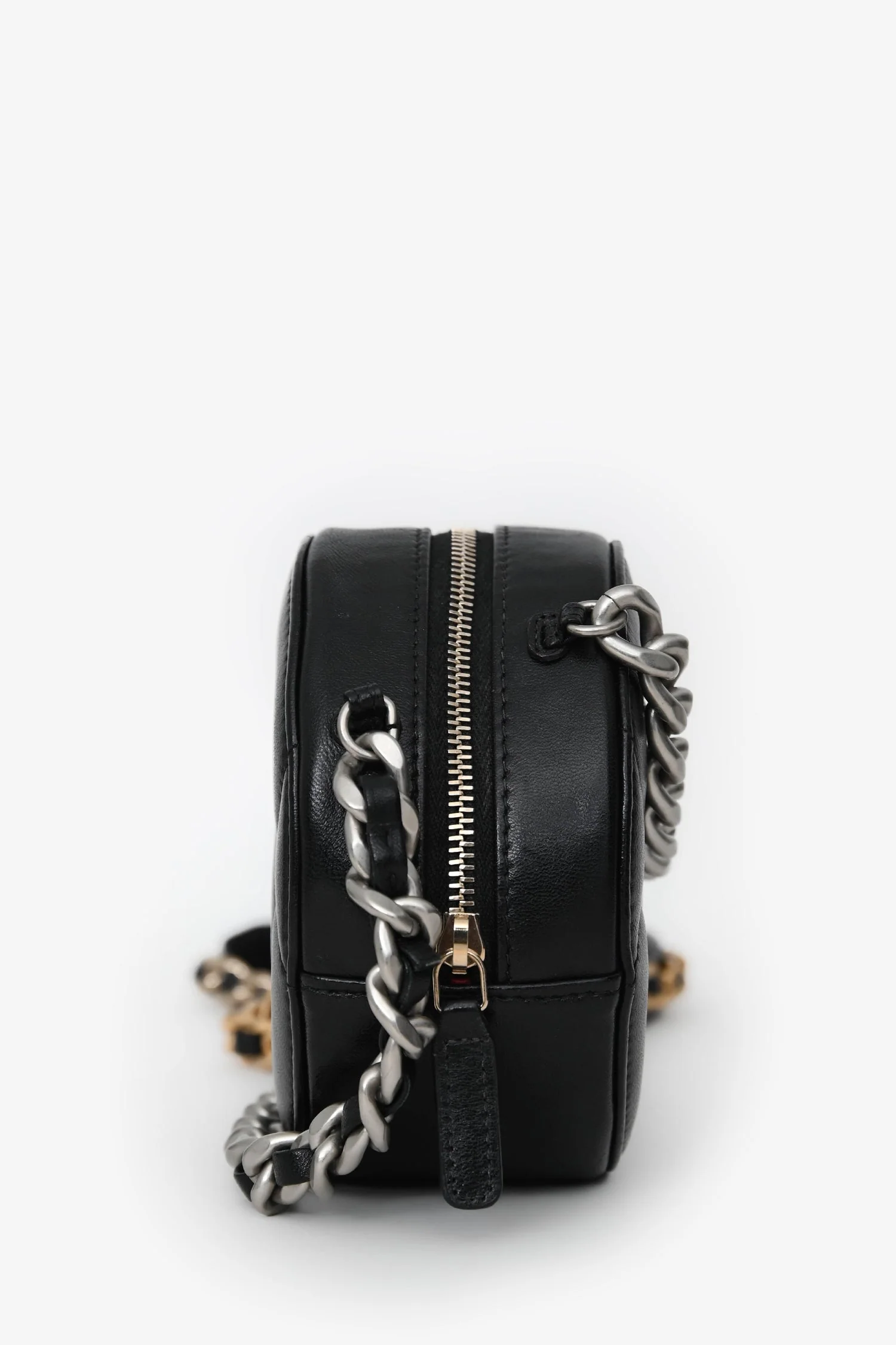 Pre-Loved Chanel™ Black Leather Quilted 19 Clutch Bag - Image 3