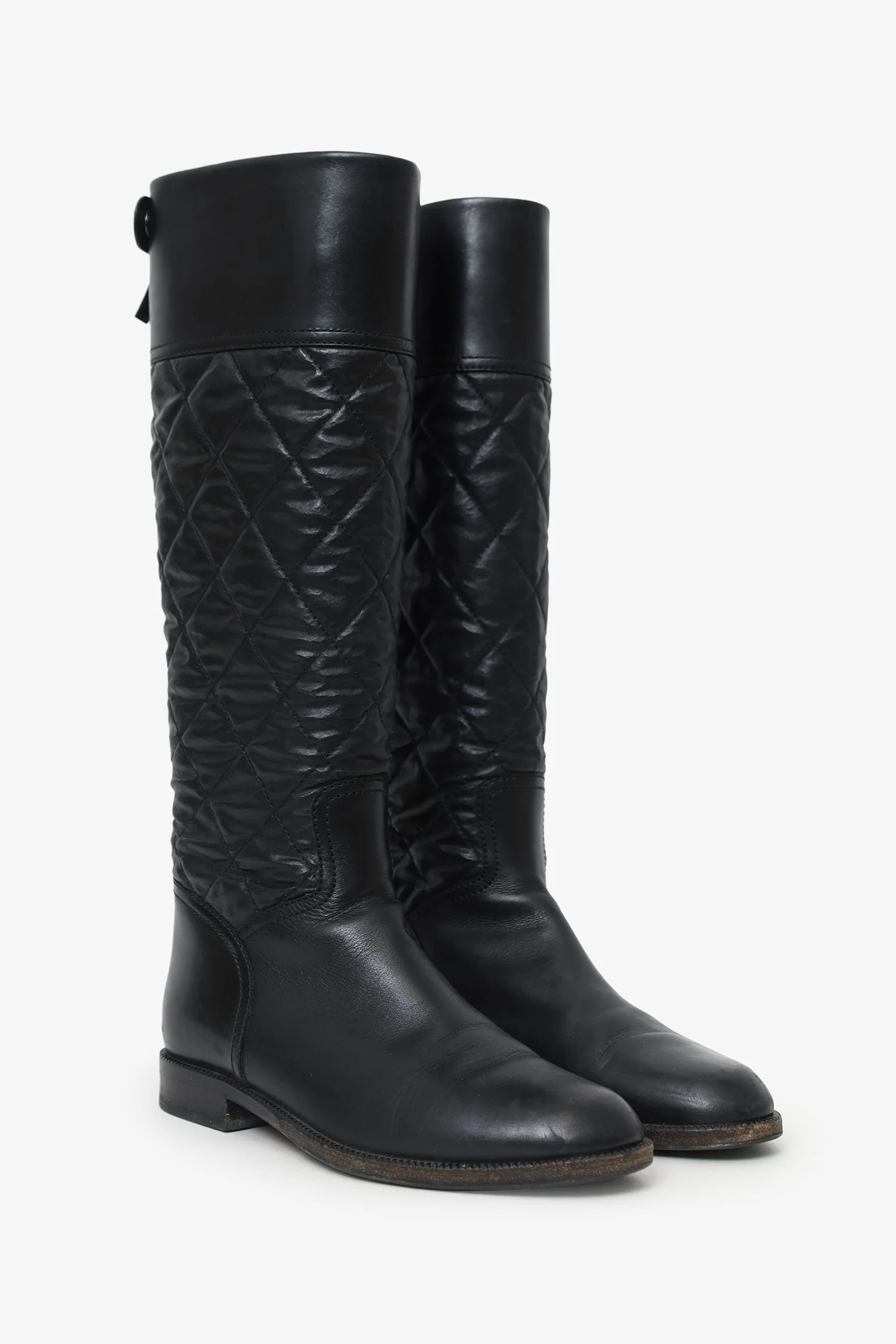 Pre-Loved Chanel™ Black Leather Quilted Knee High Boots Size 39 - Image 2