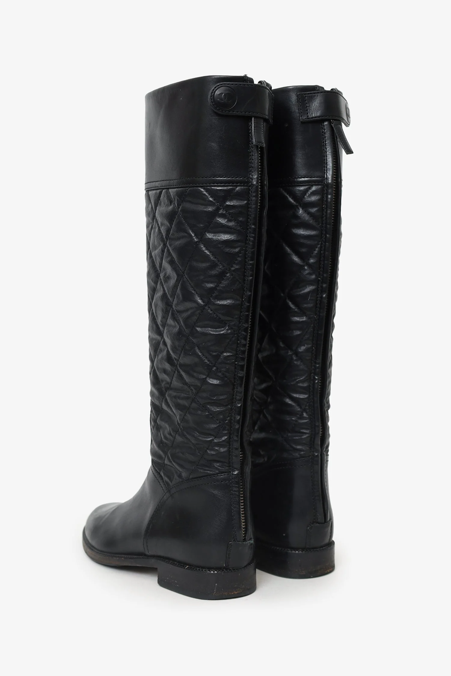 Pre-Loved Chanel™ Black Leather Quilted Knee High Boots Size 39 - Image 4