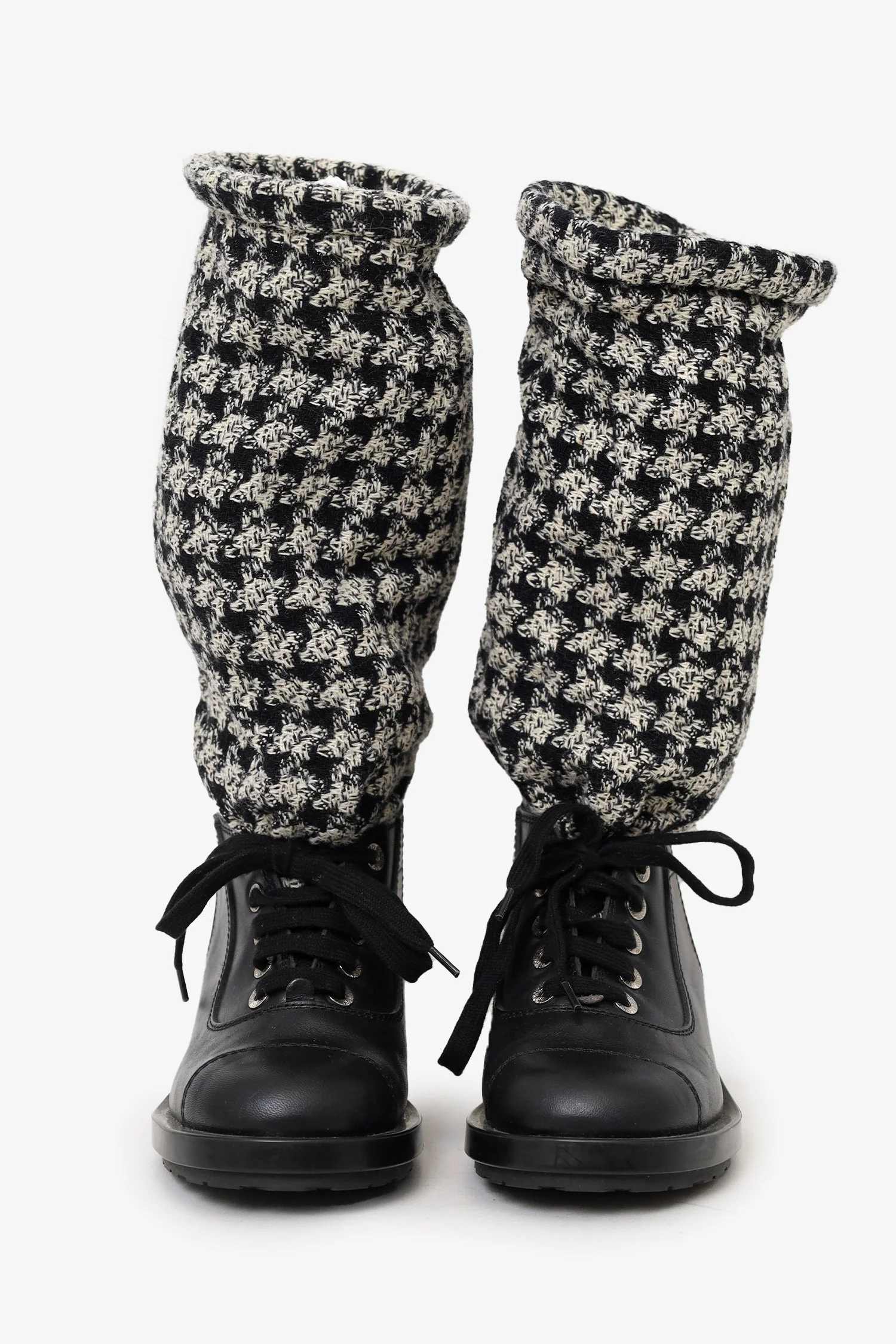 Pre-Loved Chanel™ Black/Off White Leather and Tweed Lace Up Chain Detail Boots Size 36 - Image 3