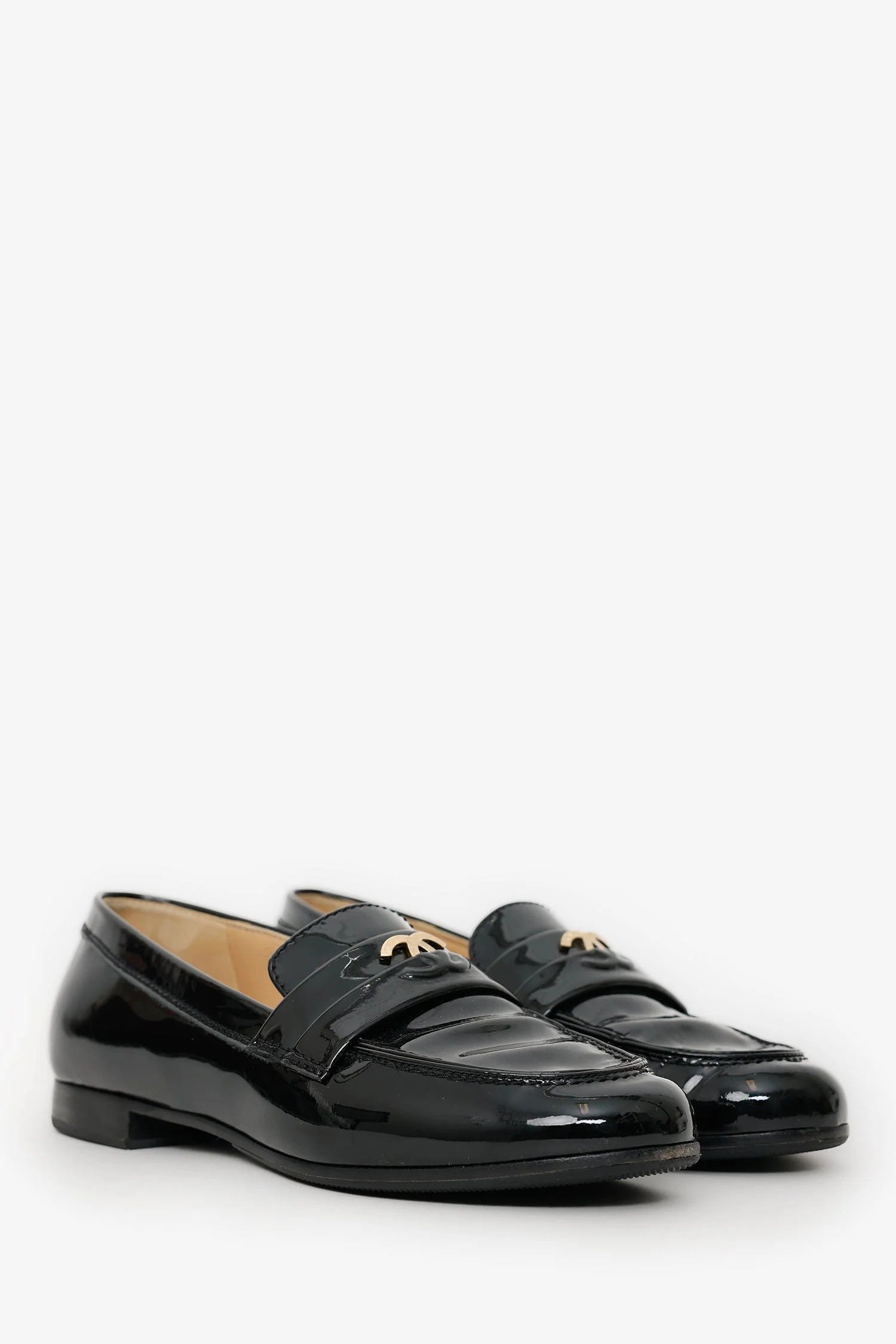 Pre-Loved Chanel™ Black Patent Leather CC Loafers Size 36.5 - Image 2