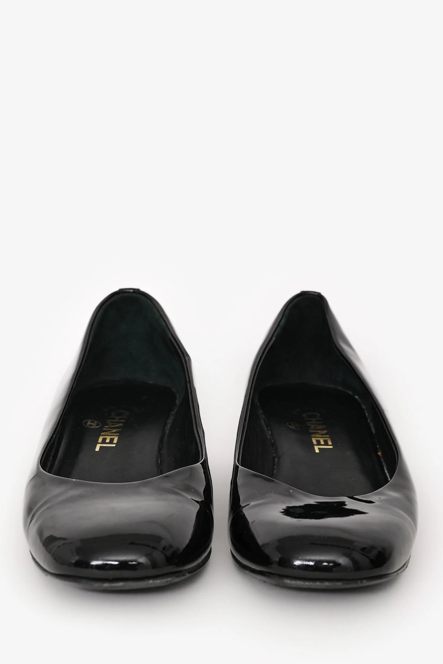 Pre-Loved Chanel™ Black Patent Leather Heeled Ballet Flats Size 40 - Image 3