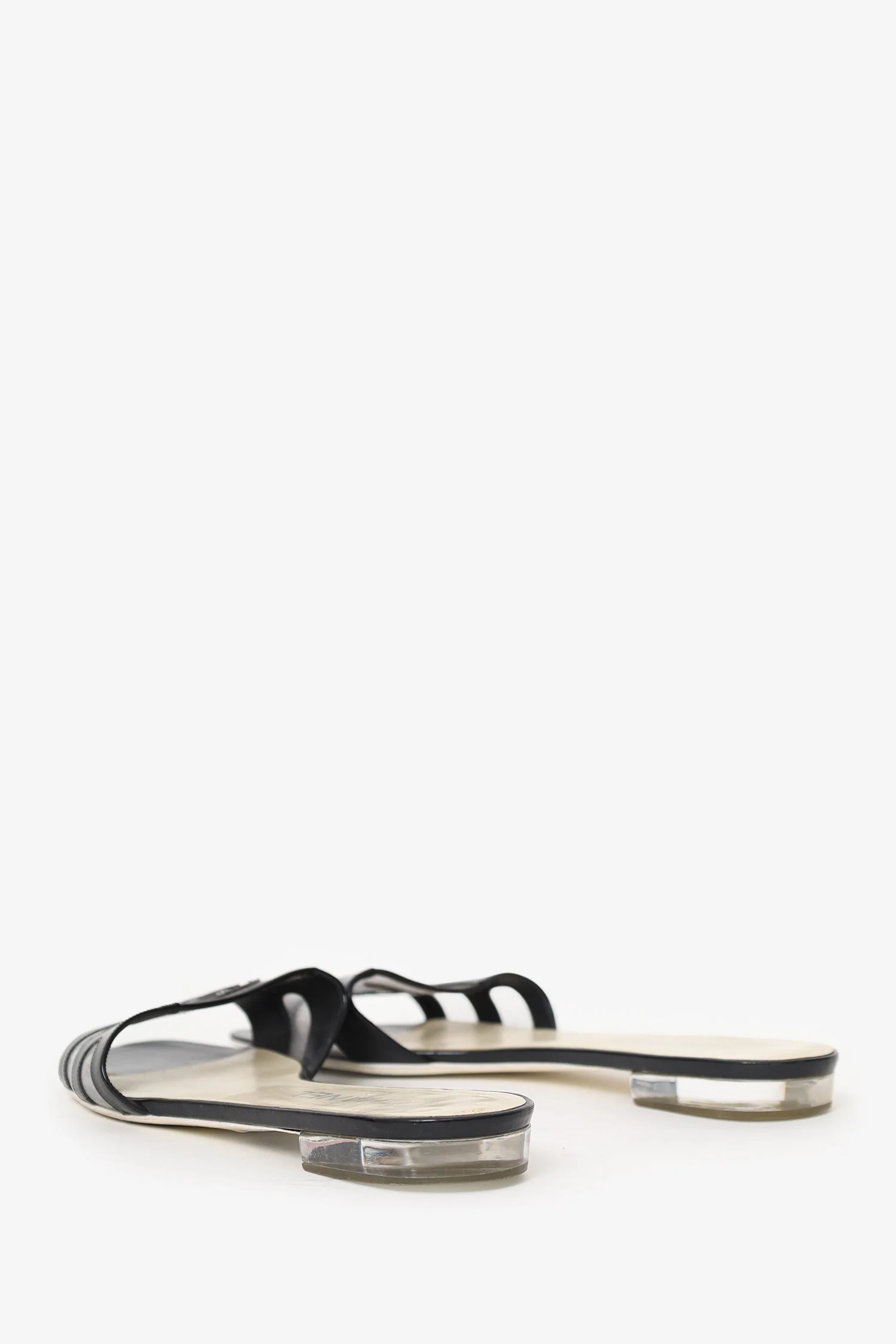 Pre-Loved Chanel™ Black Patent Leather/PVC 'CC' Slides Size 40 - Image 4