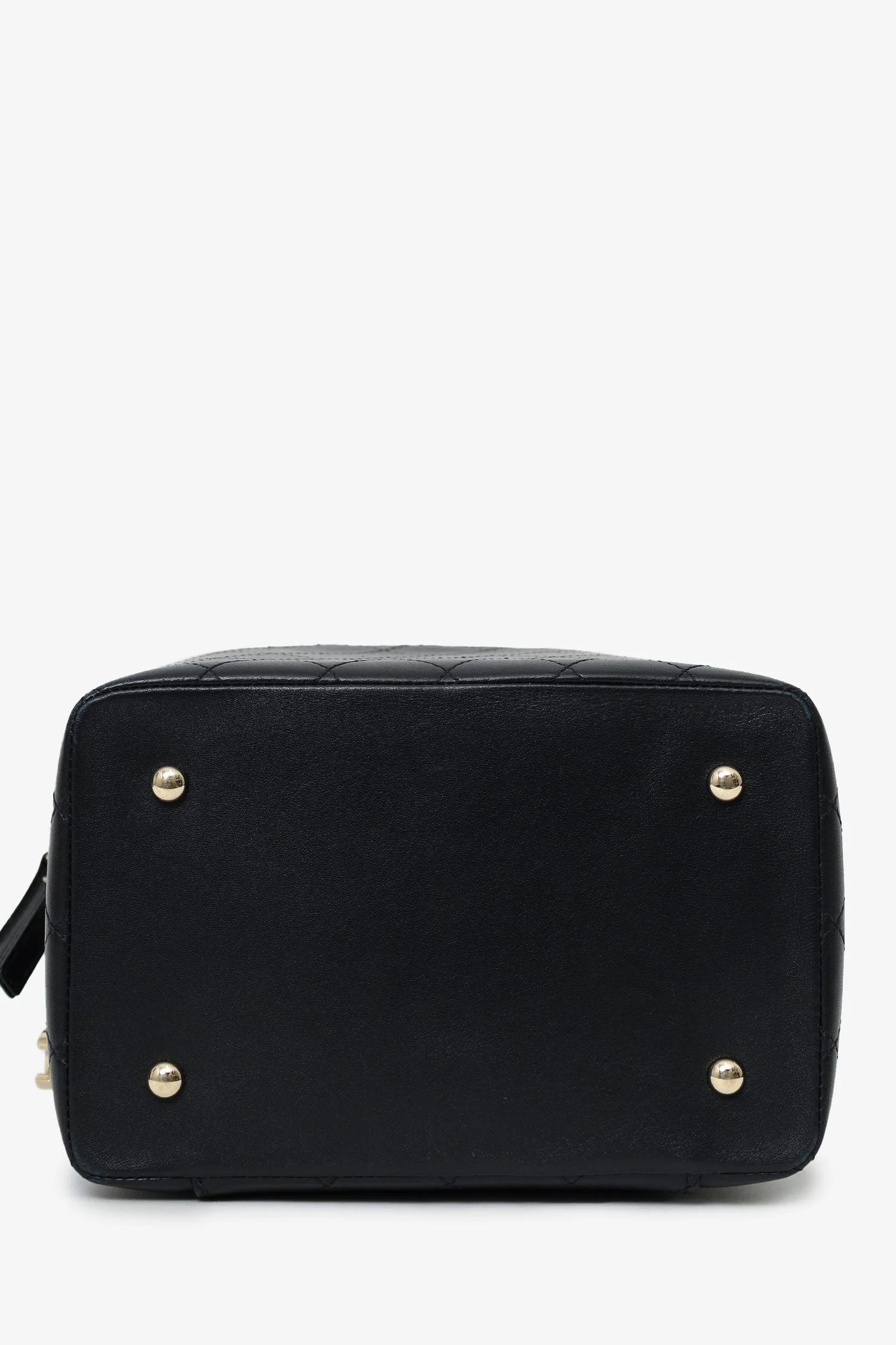 Pre-Loved Chanel™ Black Quilted Lambskin Knock On Wood Vanity Case - Image 5
