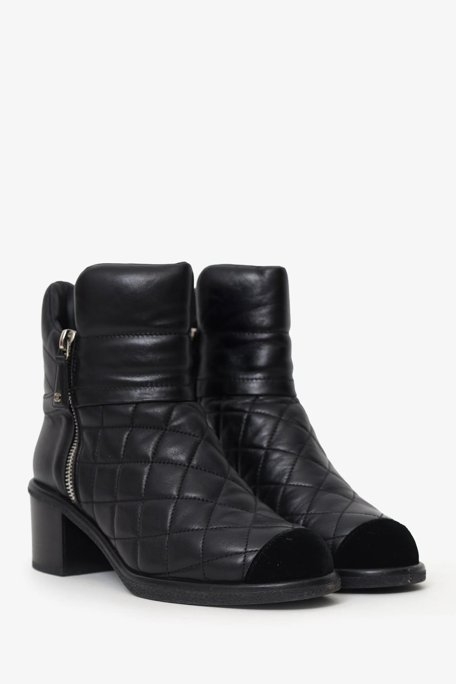 Pre-Loved Chanel™ Black Quilted Leather Velvet Cap Toe Ankle Boots Size 36 - Image 2