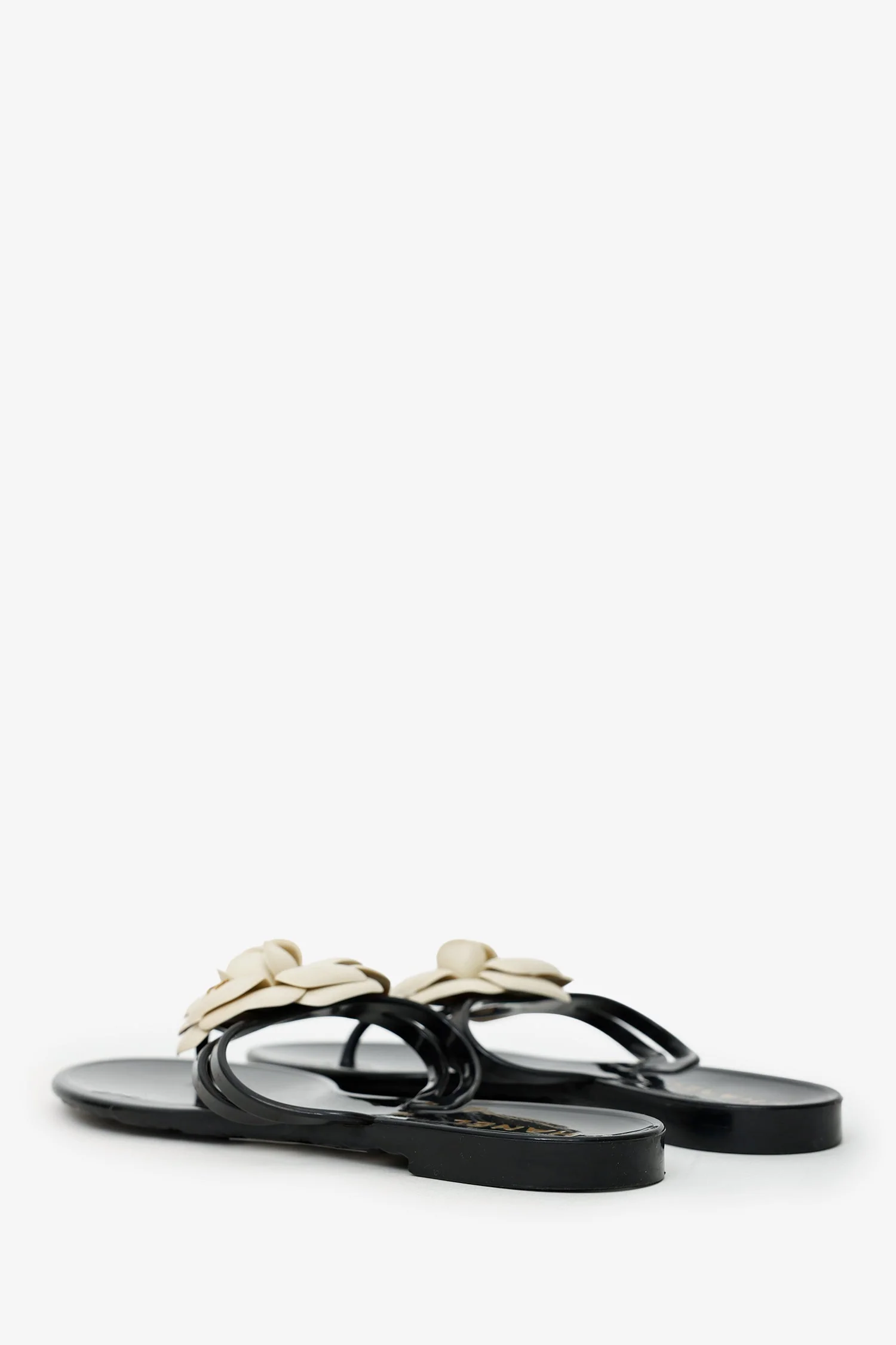 Pre-Loved Chanel™ Black Rubber CC Camellia Thong Flats Size 37 - Image 4