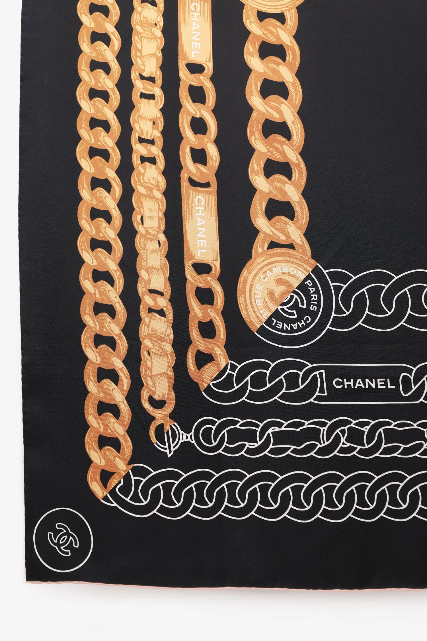 Pre-Loved Chanel™ Black Silk CC Logo Chain Print Scarf - Image 4