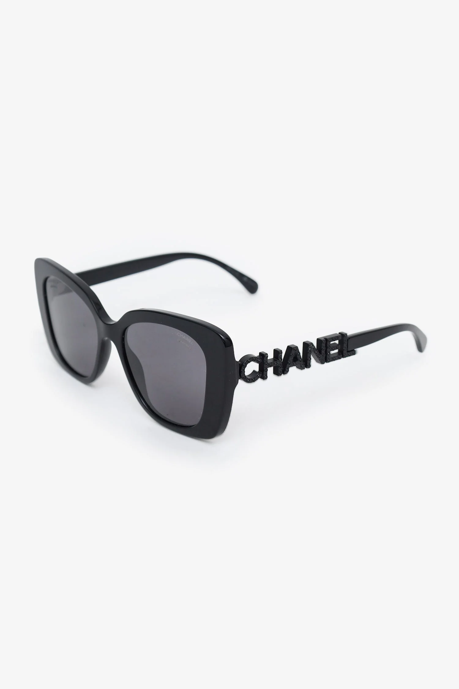 Pre-Loved Chanel™ Black Square Frame Sunglasses - Image 2