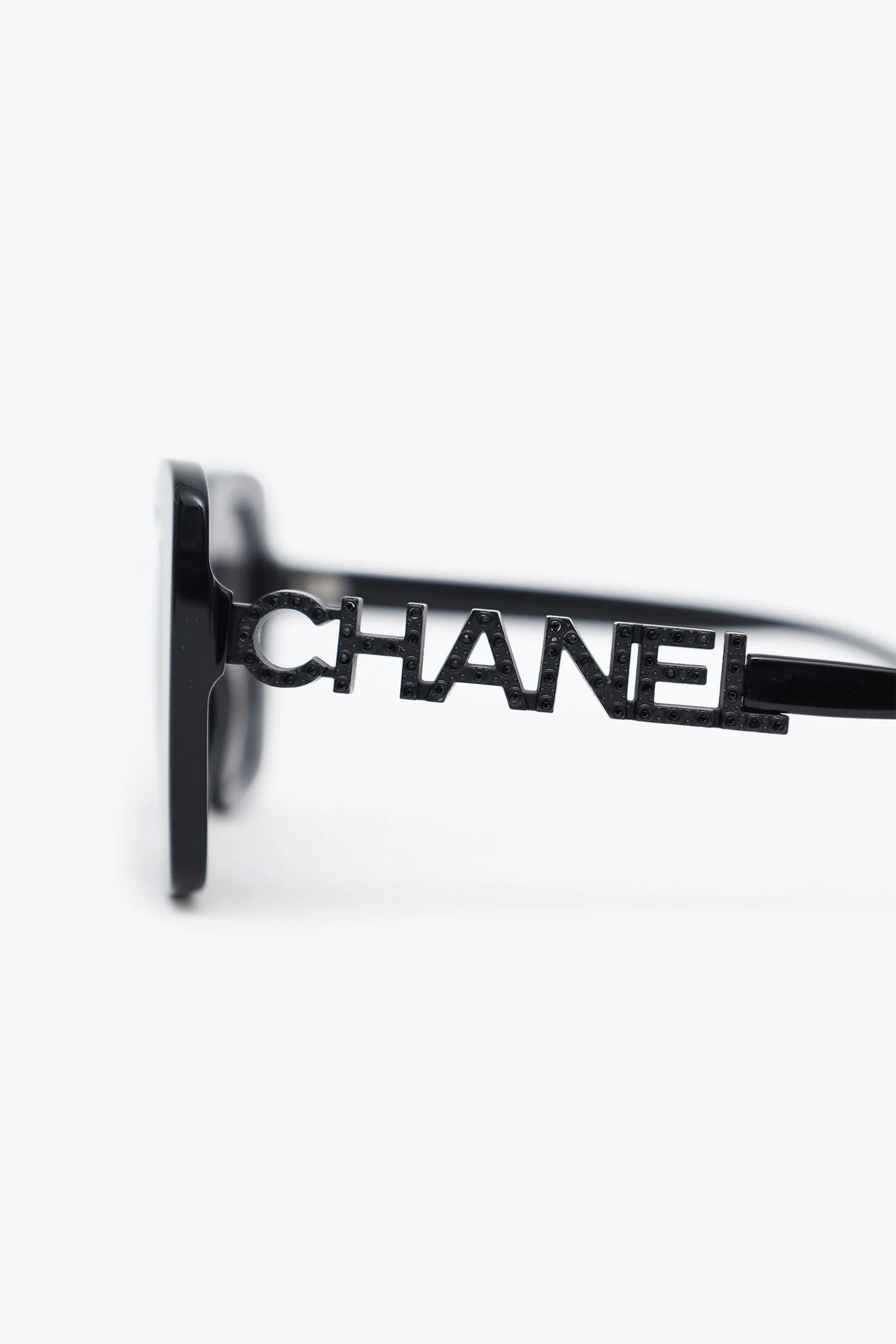 Pre-Loved Chanel™ Black Square Frame Sunglasses - Image 3