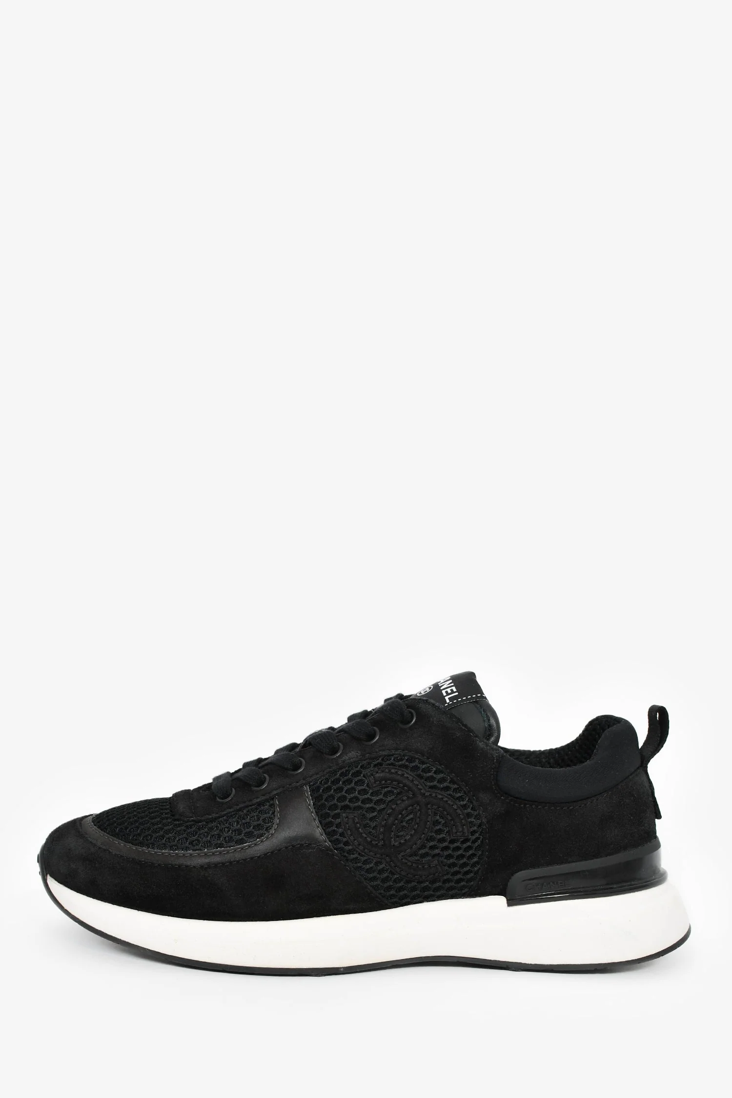 Pre-Loved Chanel™ Black Suede Interlocking C Sneakers Size 38 - Image 4