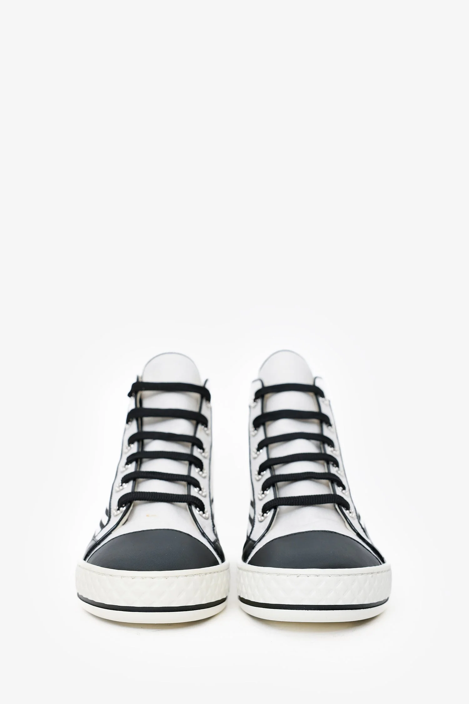 Pre-Loved Chanel™ Black/White High Top Sneakers Size 35.5 - Image 3
