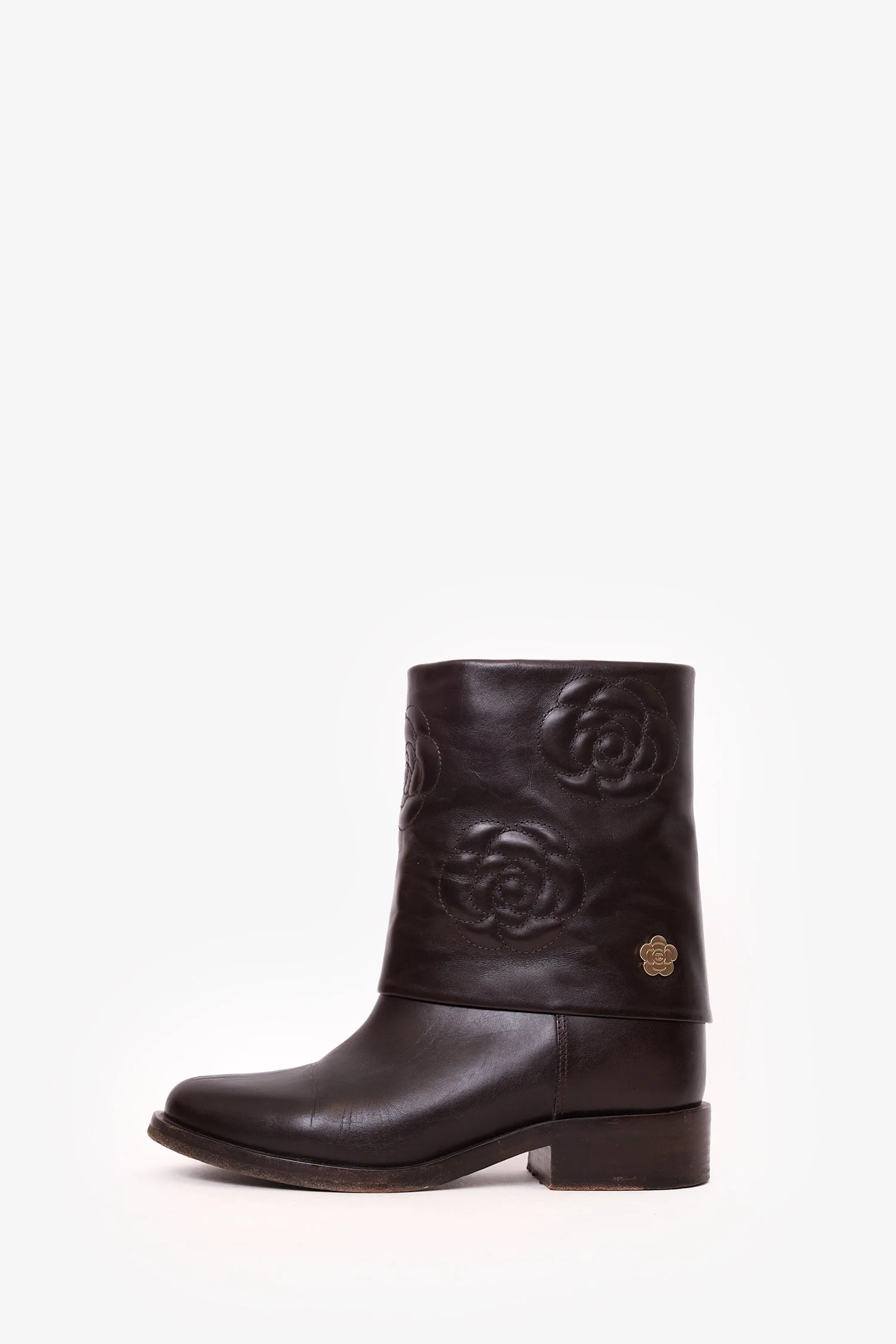 Pre-Loved Chanel™  Brown Leather Camellia Ankle Boots Size 39 - Image 5