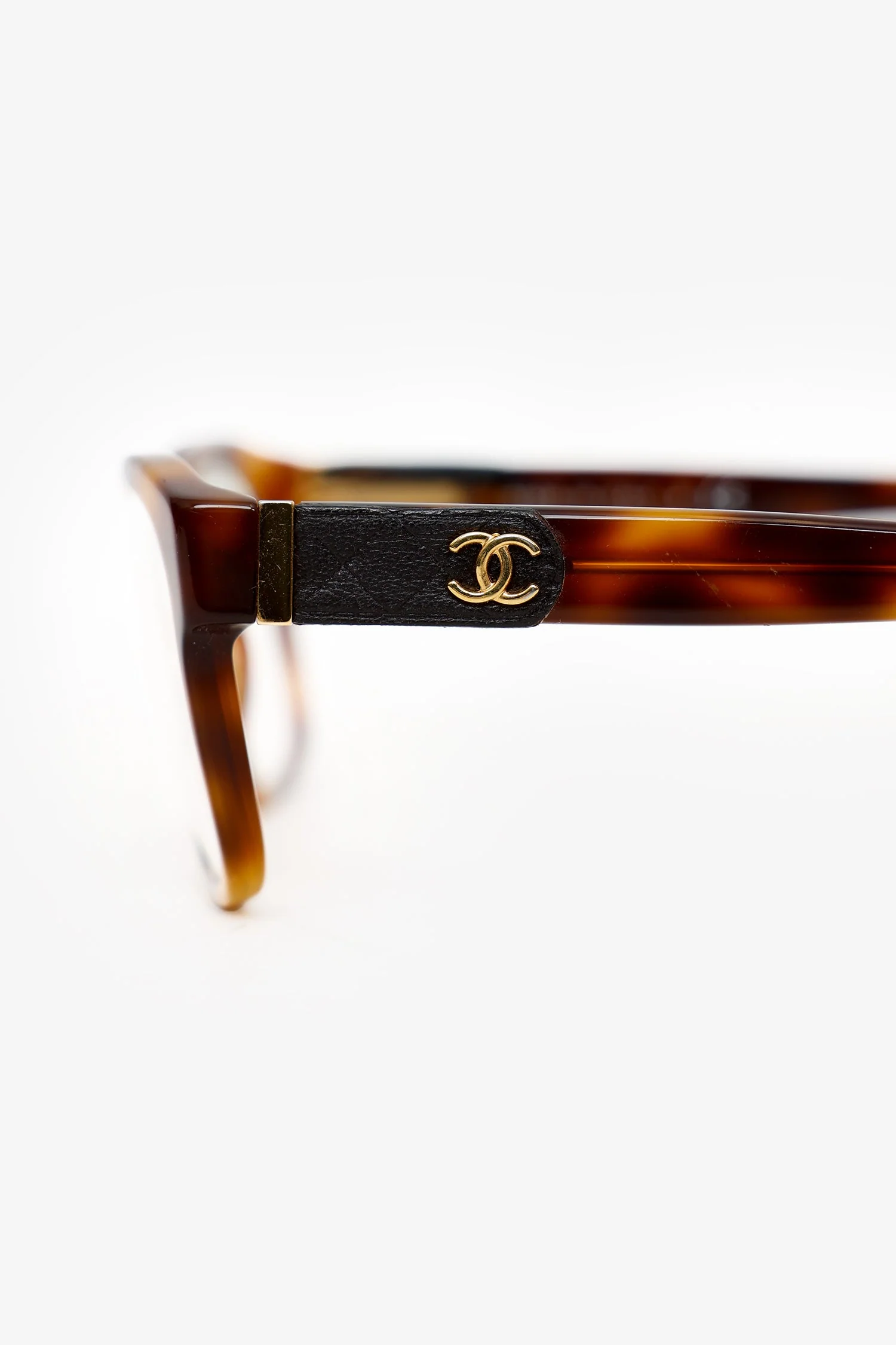Pre-Loved Chanel™ Brown Tortoise Frame Square Reading Glasses - Image 4
