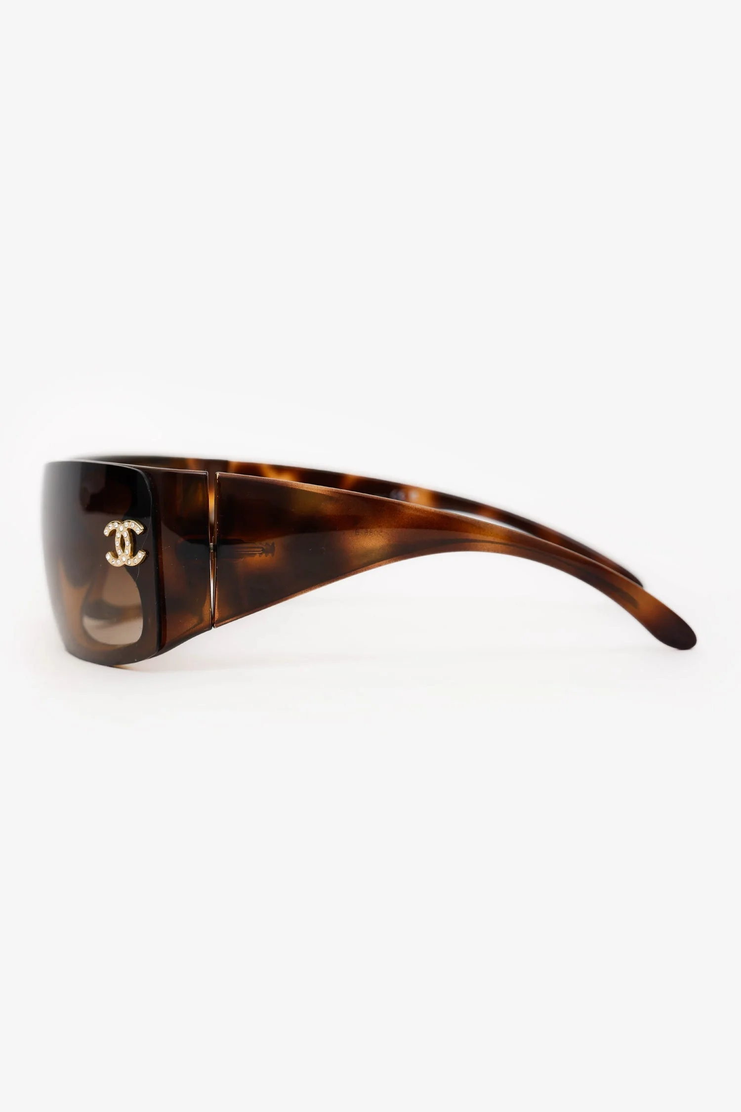 Chanel™ Brown Tortoiseshell Rhinestone CC Shield Sunglasses (Pre-Loved) - Image 3