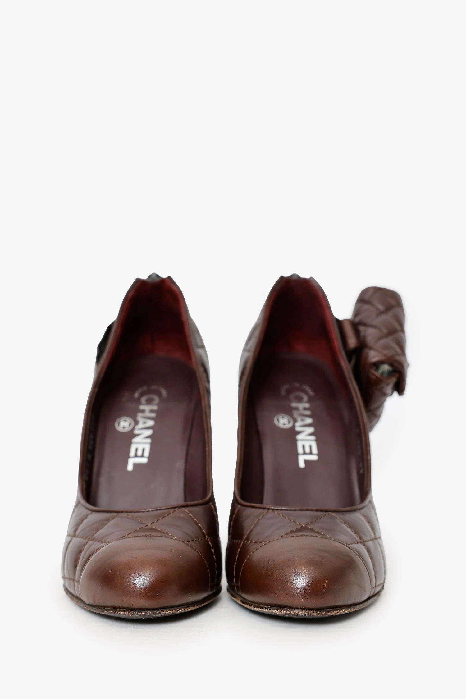 Pre-Loved Chanel™ Burgundy Quilted Leather Pumps With Mini Pouch Size 37 - Image 3