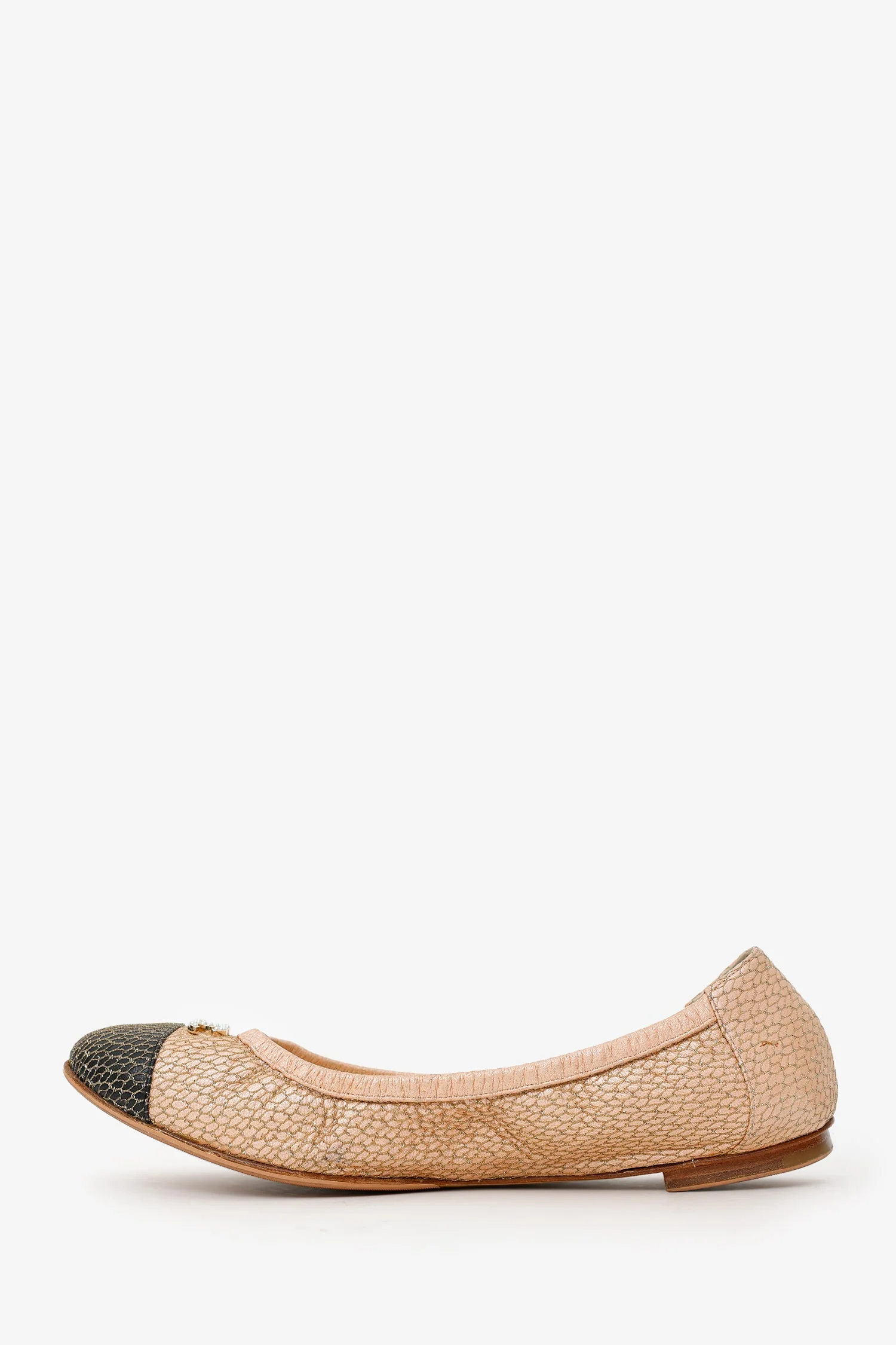 Pre-Loved Chanel™ CC Two Tone Metallic Mesh CC Ballerina Flats Size 37.5 - Image 5