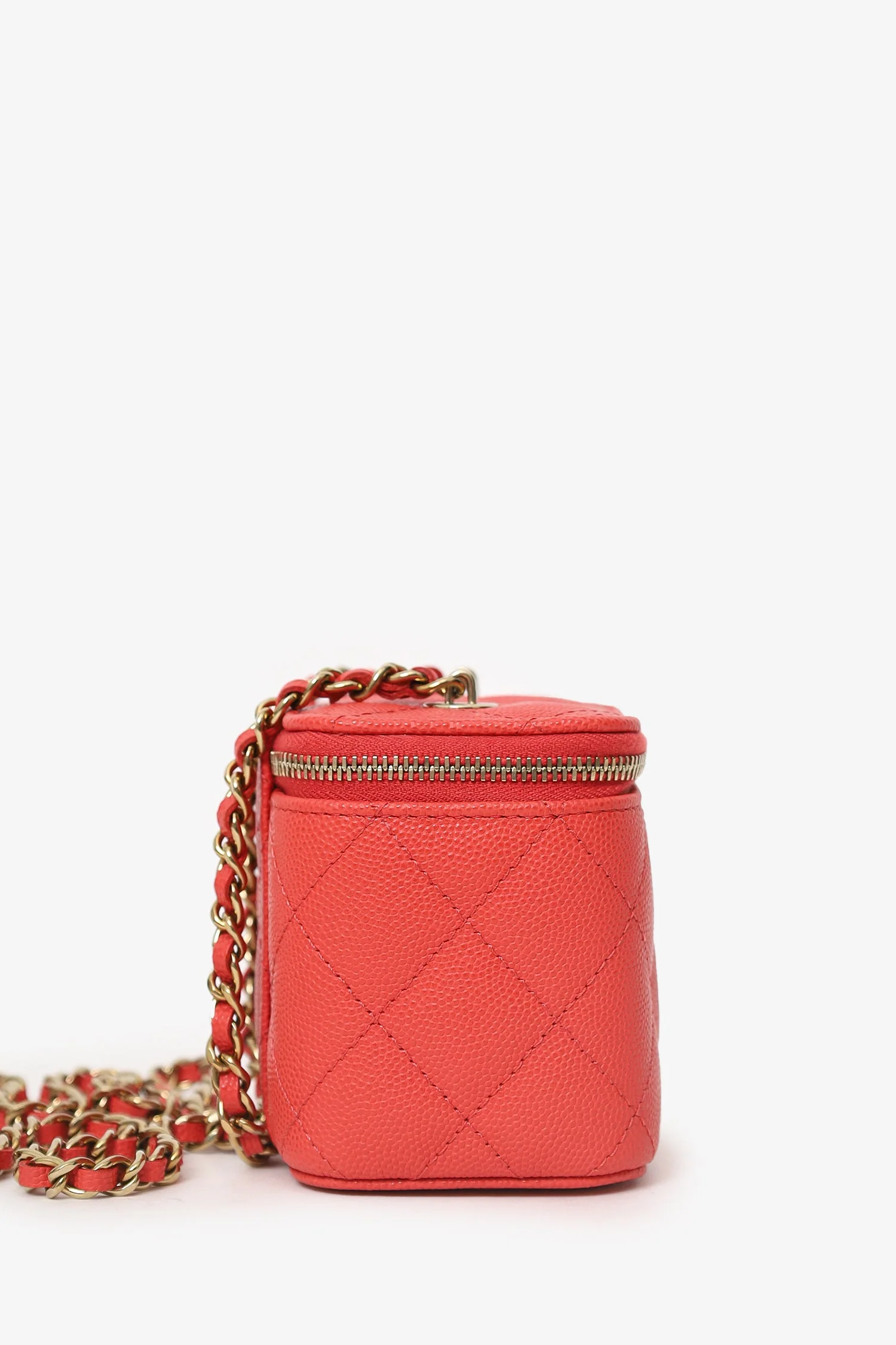 Pre-Loved Chanel™ Coral Classic Caviar Leather Vanity Bag With Chain - Image 4