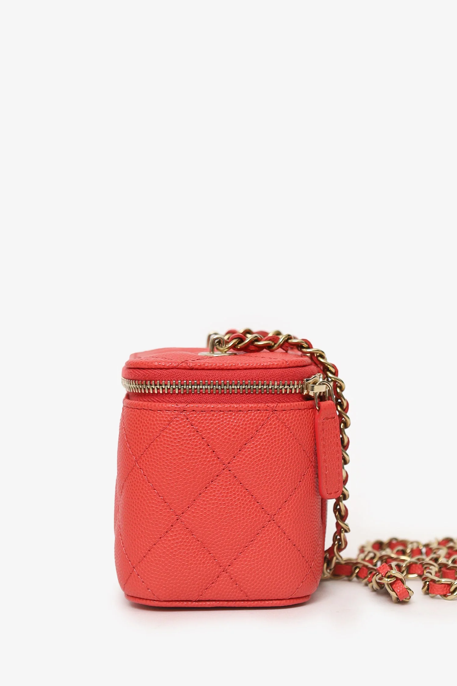 Pre-Loved Chanel™ Coral Classic Caviar Leather Vanity Bag With Chain - Image 5