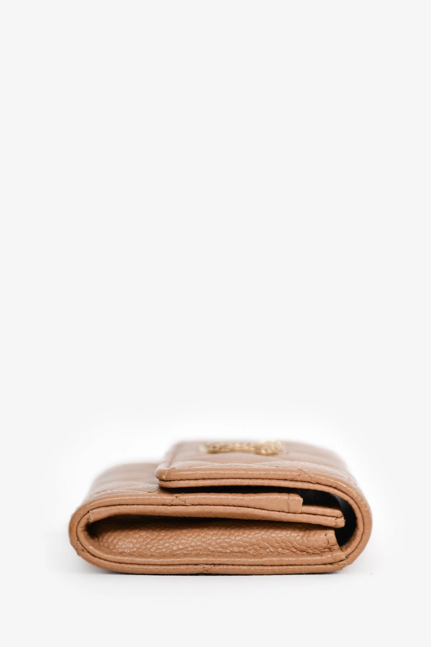 Pre-Loved Chanel™ Dark Beige Caviar Leather Card Holder - Image 3