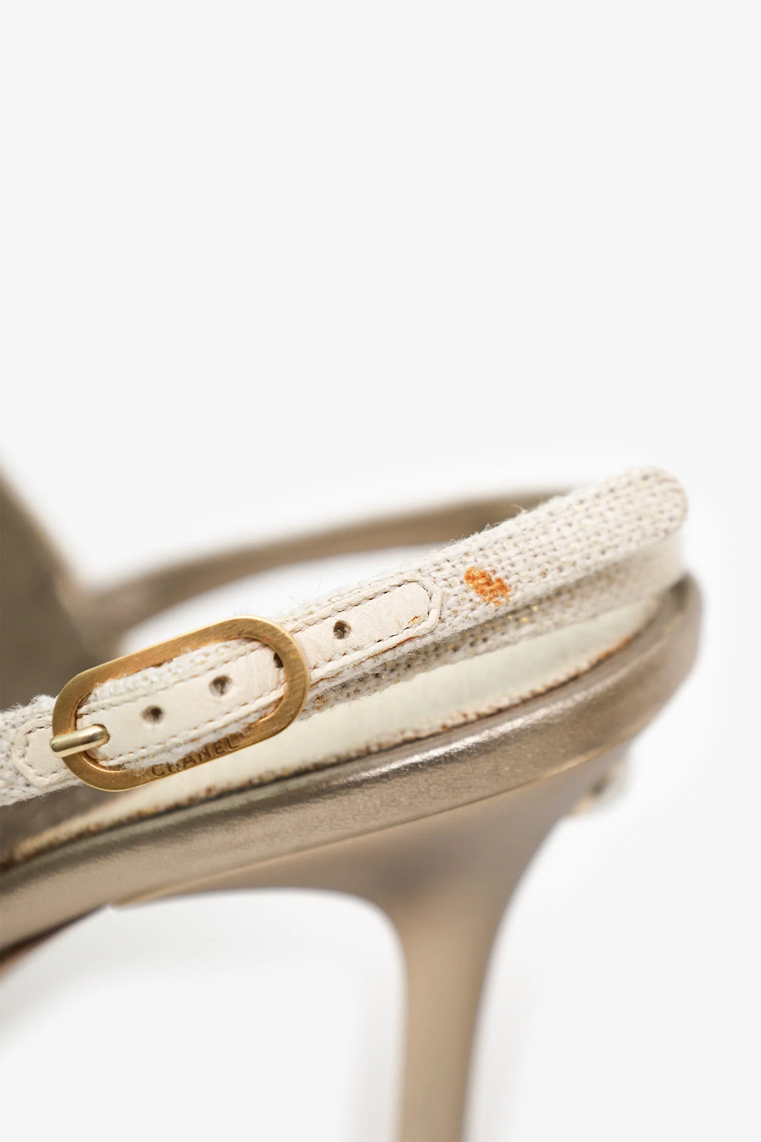 Pre-Loved Chanel™ Gold Metallic Leather/Canvas Slingback Heels Size 40 - Image 8