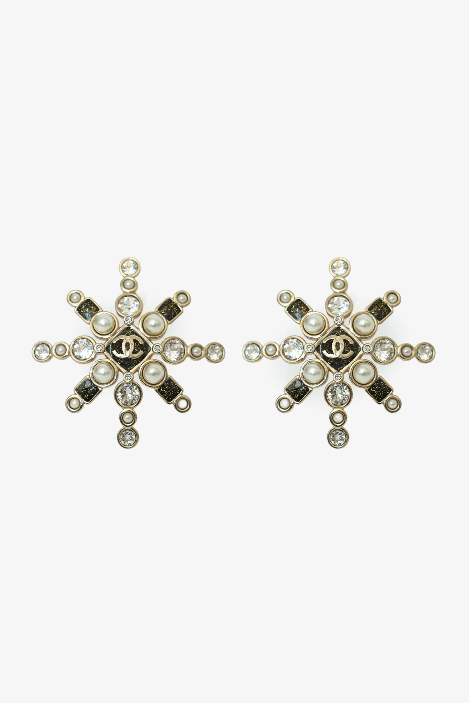 Pre-Loved Chanel™ Gold-tone Black Bead Pearl Crystal CC Star Earrings