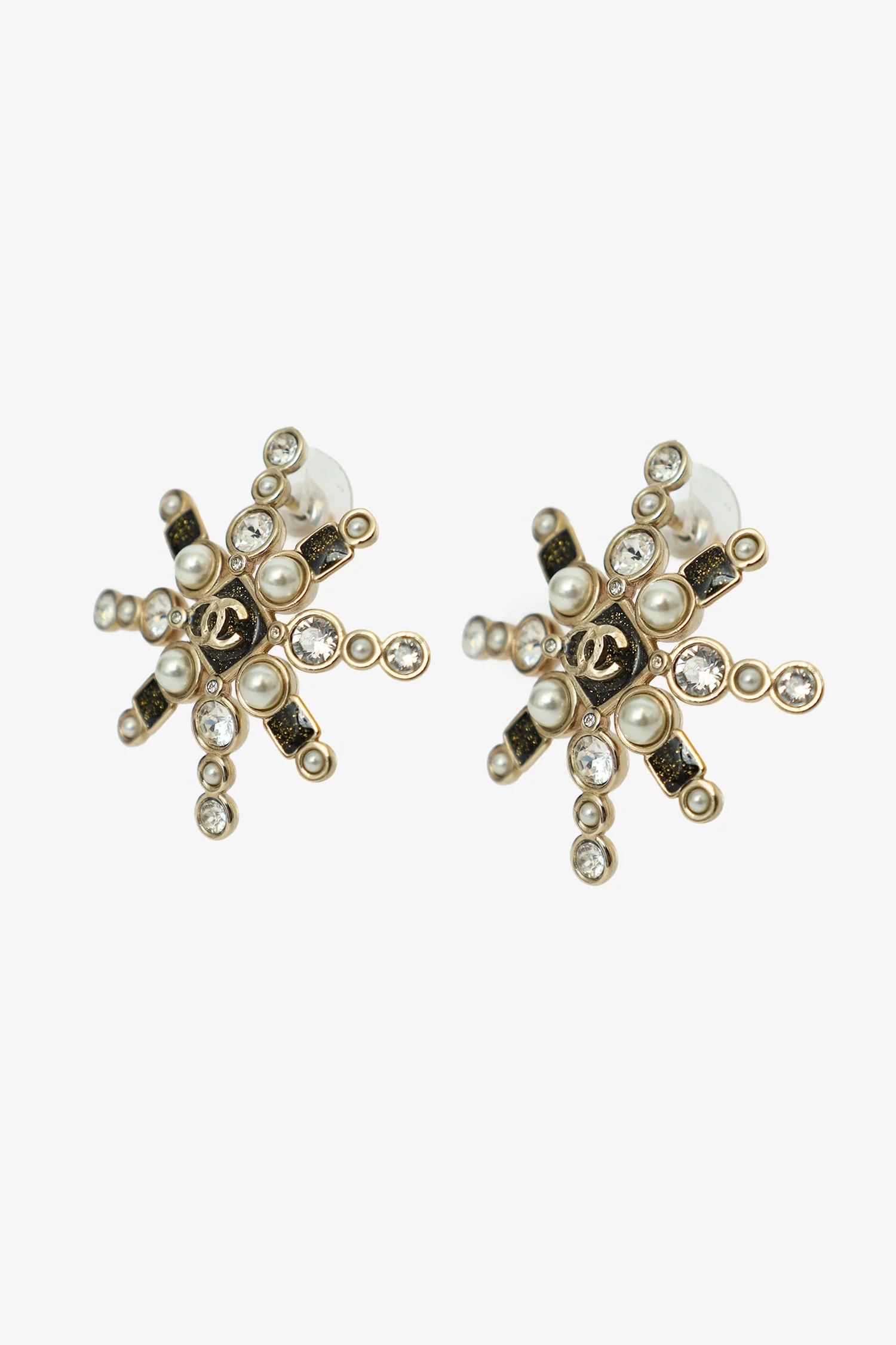 Pre-Loved Chanel™ Gold-tone Black Bead Pearl Crystal CC Star Earrings - Image 2